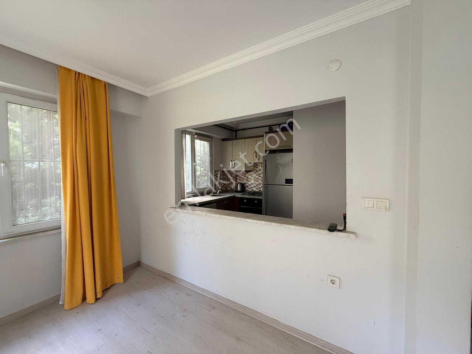 Beylikdüzü Yakuplu Bahçe Kullanımlı Satılık 1+1 Daire - Görsel 2