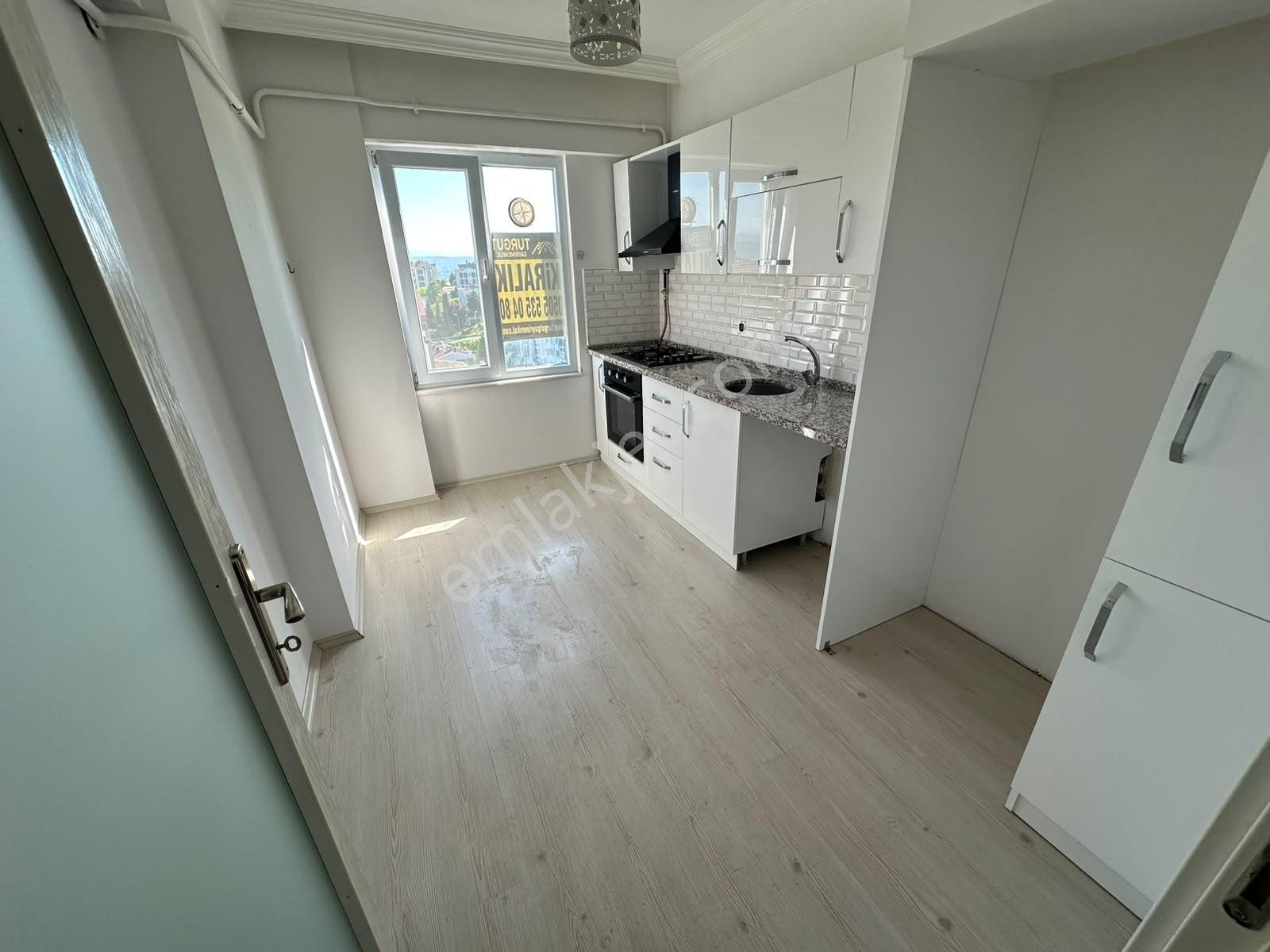 Korucuk Merkez'de Kiralık 3+1 Ara Kat Daire - Turgut Gayrimenkul - Görsel 11