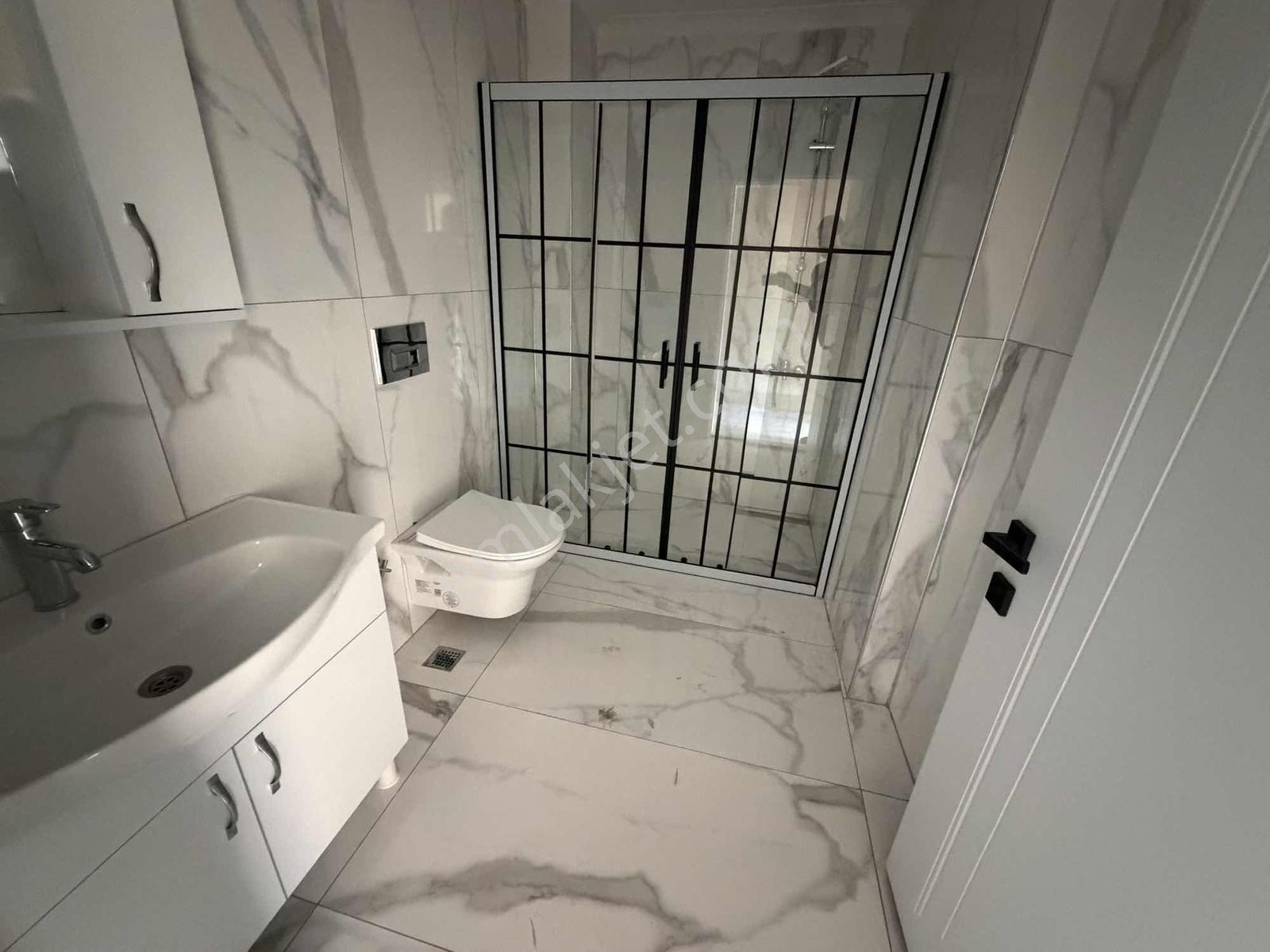 Onmax Kocacami Mahallesi Kiralık Sıfır 2+1 100 M2 Ara Kat Daire - Görsel 16