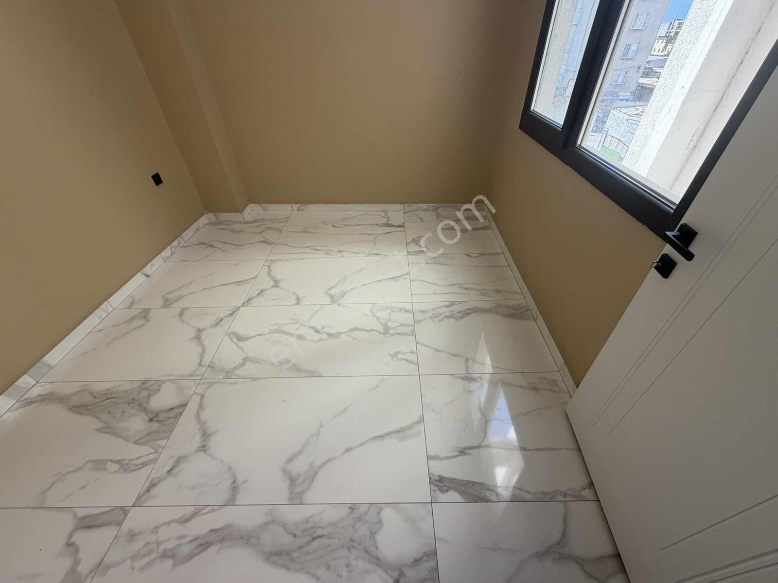 Onmax Kocacami Mahallesi Kiralık Sıfır 2+1 100 M2 Ara Kat Daire - Görsel 17