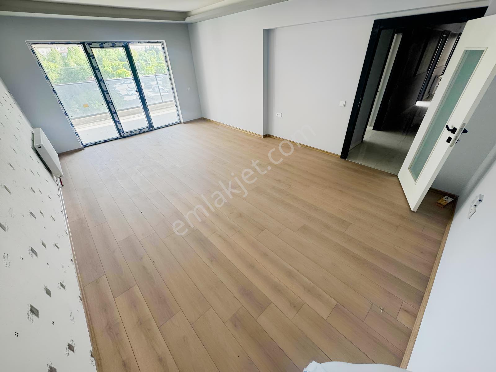 Lider Emlaktan Site İçerisinde 4+1 Güney Cephe 3.katta Full+full - Görsel 15