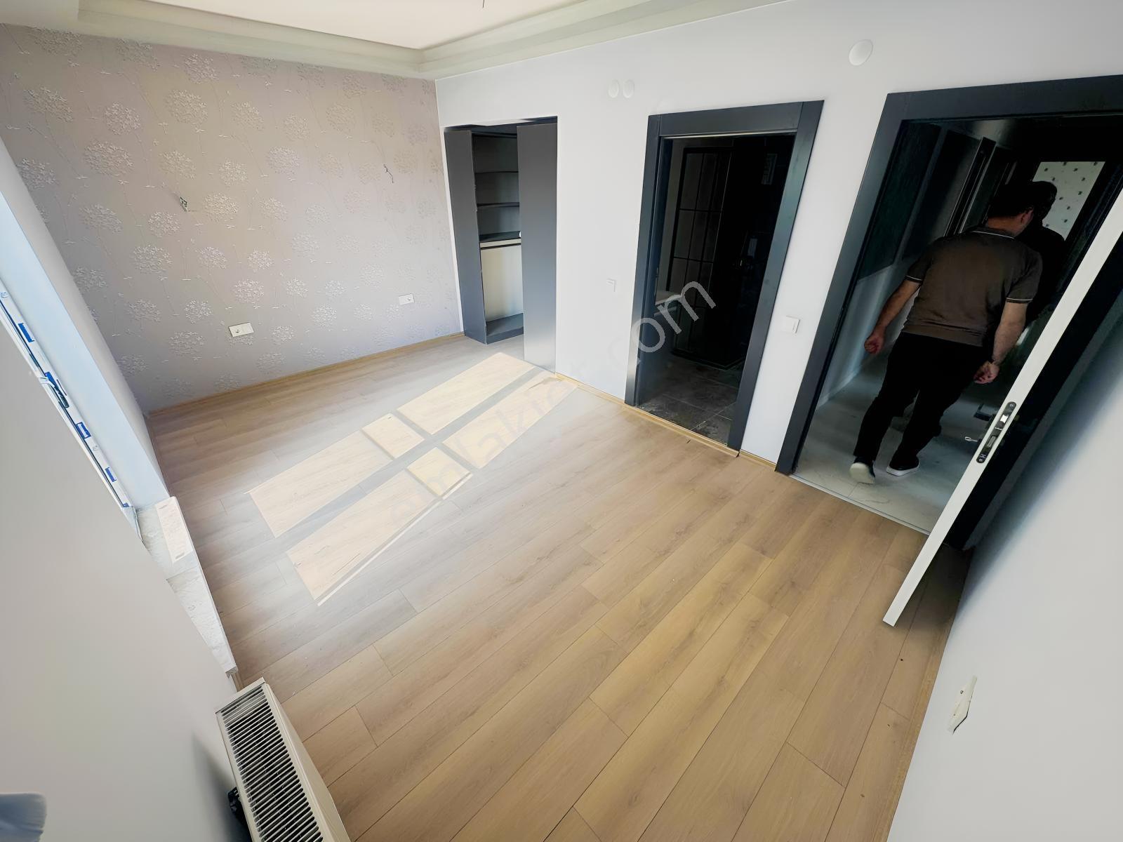 Lider Emlaktan Site İçerisinde 4+1 Güney Cephe 3.katta Full+full - Görsel 7