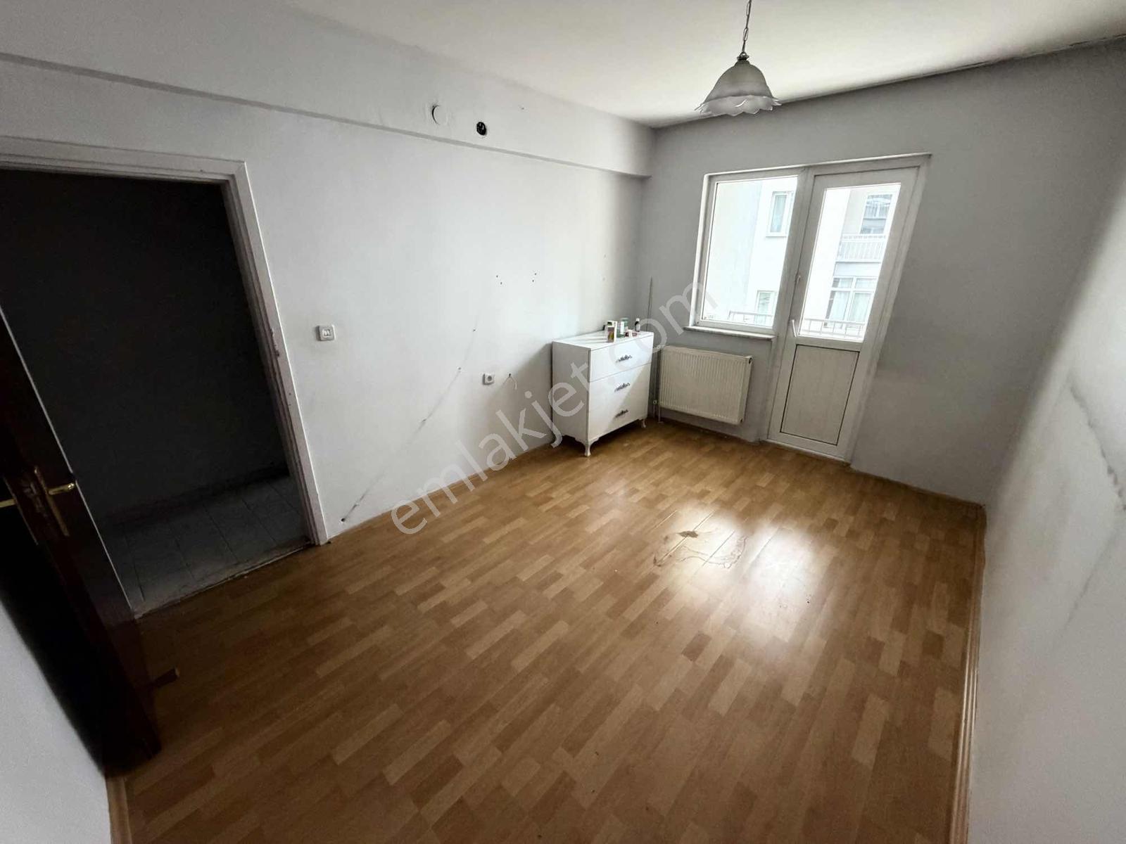 Ertugrul Gazi Mah. 3+1 Site İçerisinde Bakımlı Kiralık Daire - Görsel 17
