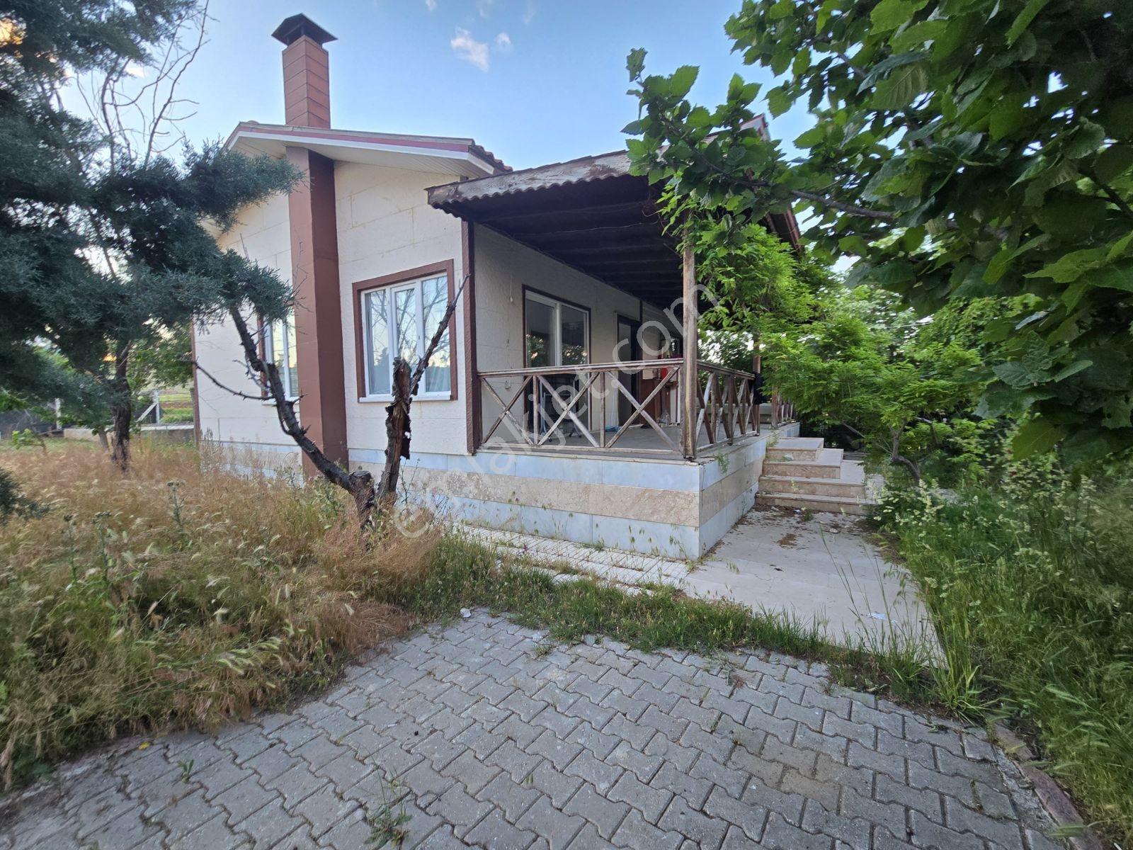 Yüksel Şahin Den Meram Çayırbağında Müstakil Tapulu Ev Ve Arsası - Görsel 11