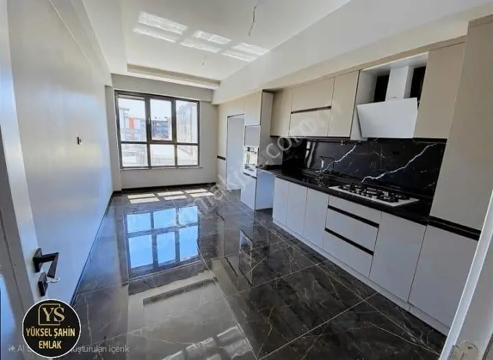 Yüksel Şahin"den%50 Takaslı Kosova'da 5+1 Tripleks Butik Villa