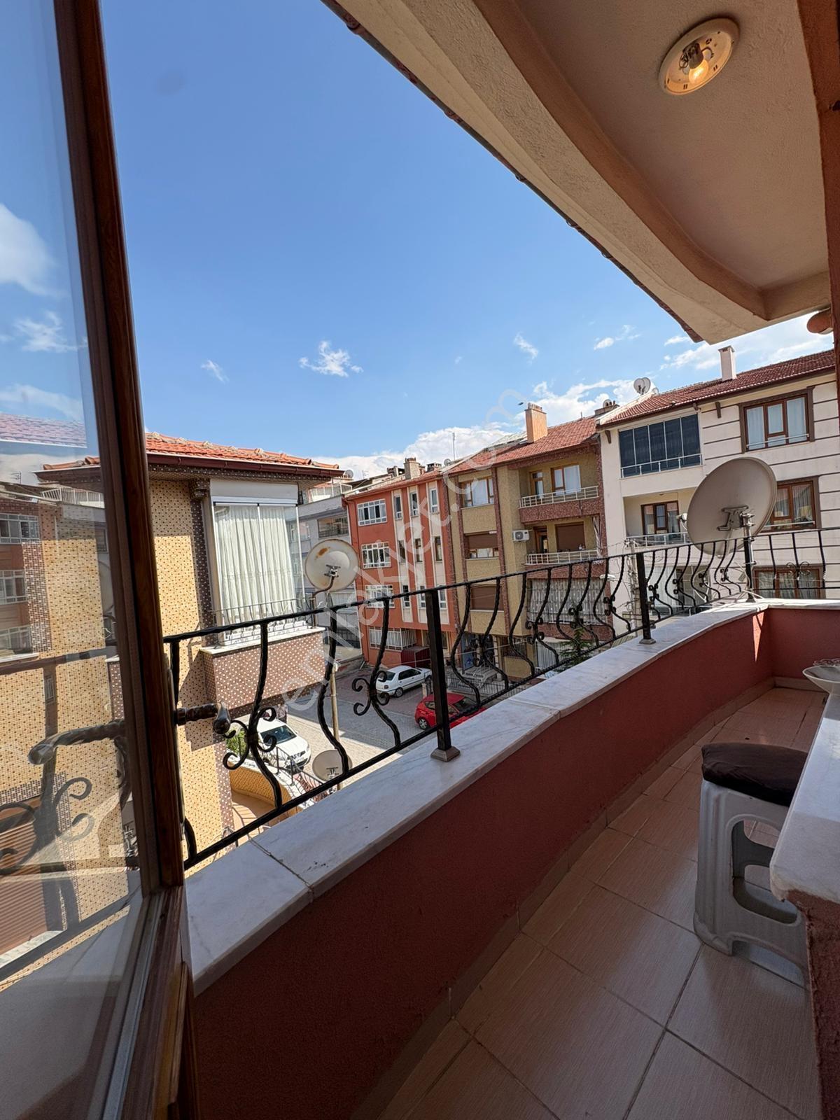Yüksel Şahin Den Kent Plazaya Yakın 3+1 İçi Yapılı Bakımlı Daire - Görsel 34