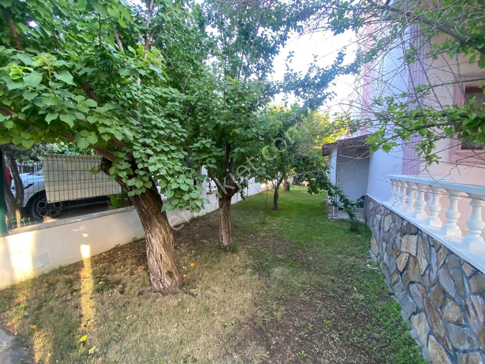 Borsem'den Dikili Salihleraltı'nda Havuzlu Sitede Satılık Villa - Görsel 8