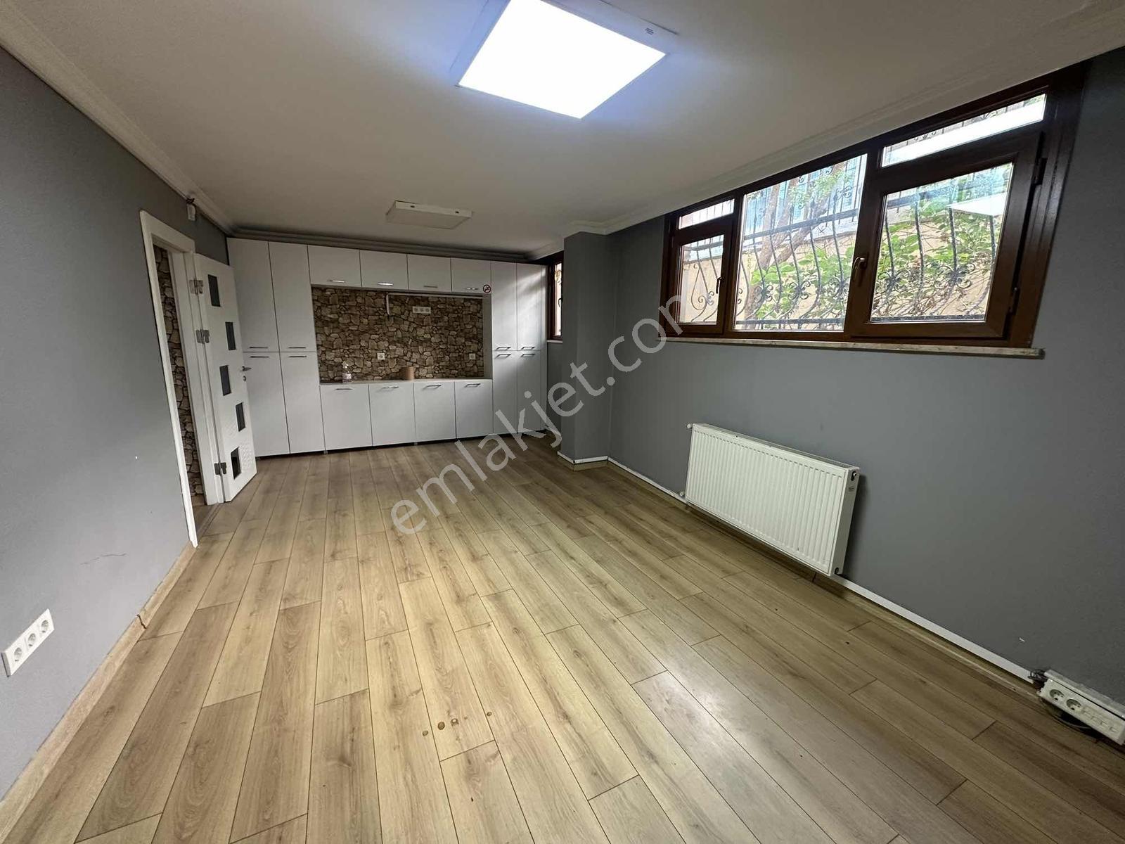 Çekmeköy Merkez Mah.kaymakamlık Belediye Komşu 2+1 Kiralık Ofis - Görsel 24
