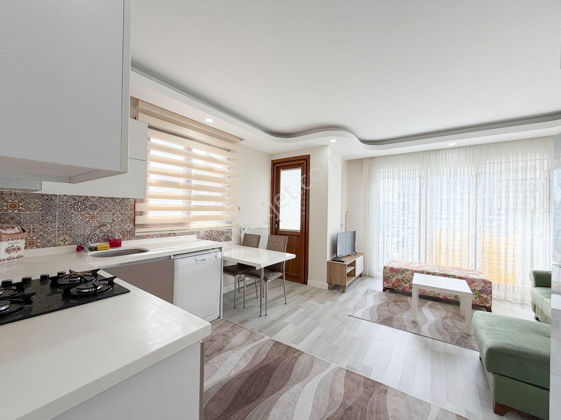 Sahile Yakın Çok Geniş Eşyalı 1+1 Çift Balkon - Görsel 8