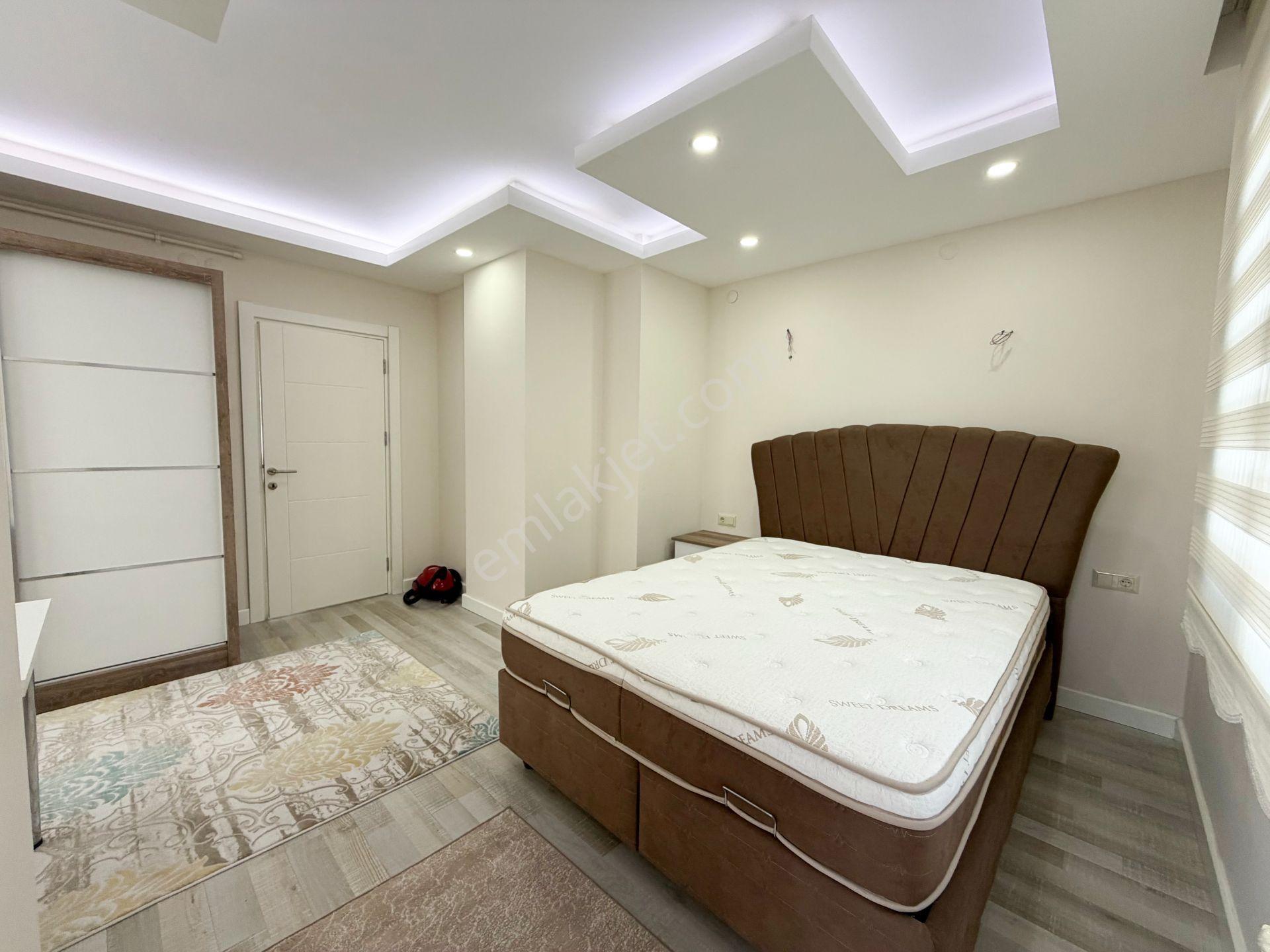 Sahile Yakın Çok Geniş Eşyalı 1+1 Çift Balkon - Görsel 21