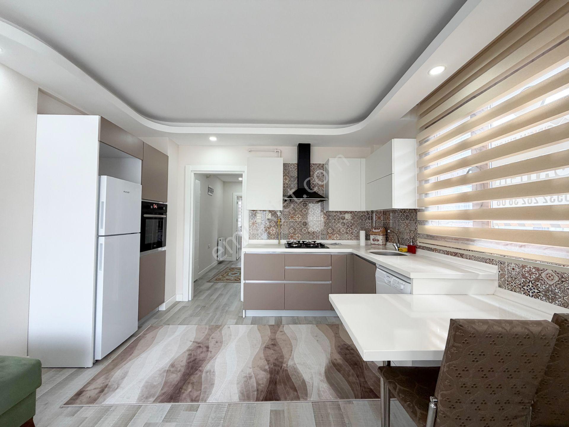 Sahile Yakın Çok Geniş Eşyalı 1+1 Çift Balkon - Görsel 12