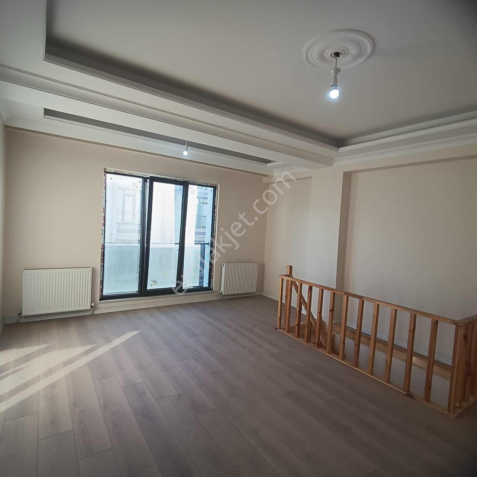 Mustafa Kemal Paşada Kiralık 3+2 Ferah Dubleks - Görsel 16