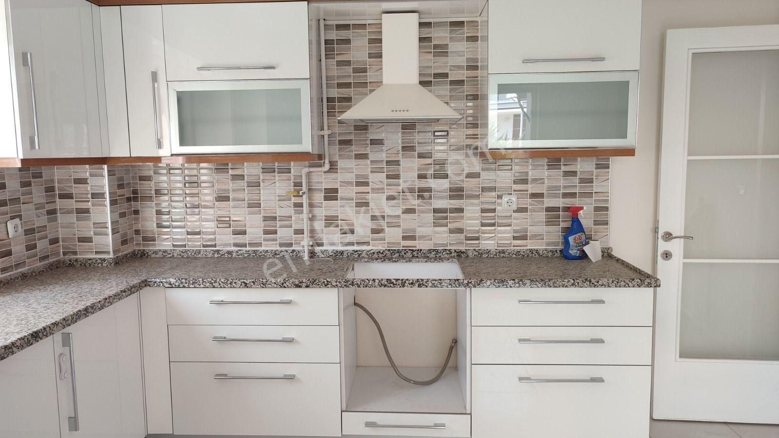 Aydın Nazilli Yöntem Emlaktan Yeşil Mahallede Hastaneye Yakın Doğalgazlı Kiralık 3+1 Daire - Görsel 8