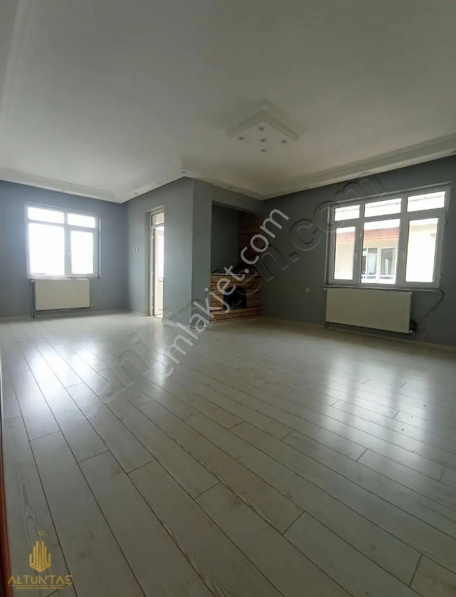 Yarımca Hacıosman Da Cadde Üstü Kiralık Geniş 2+1 Daire