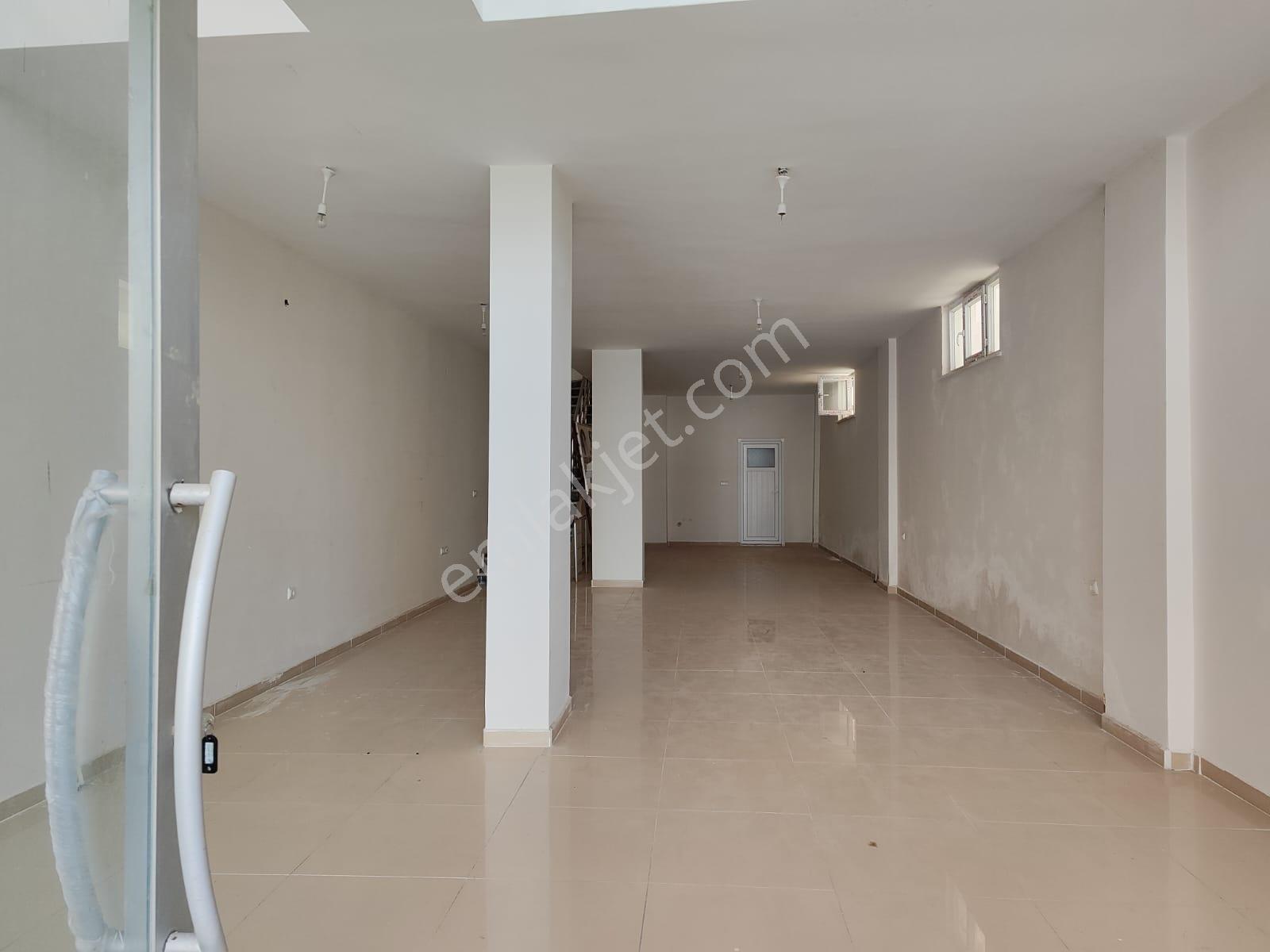 Cumhuriyet Mah. Amasyalılar Meydanında Kiralık 3 Katlı Dükkan - Görsel 22