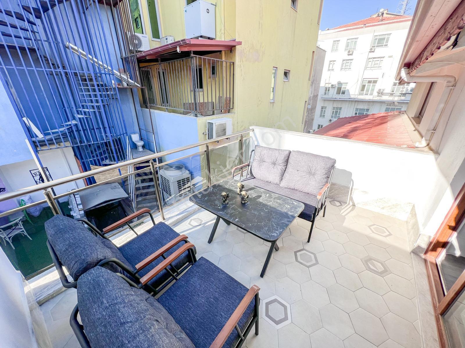 Çınarda Teraslı Full Eşyalı Kiralık 1+1 Dubleks Apart - Görsel 7