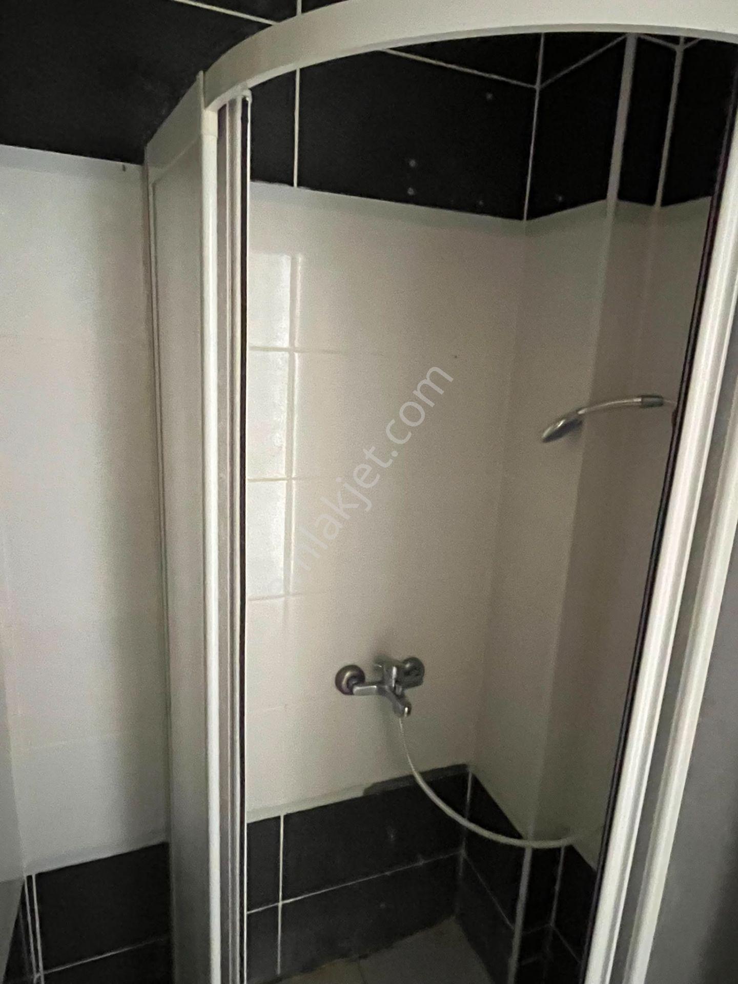 Century 21 Vizyondan Mamure Mahallesinde Eşyalı 1+1 Kiralık Daire - Görsel 23
