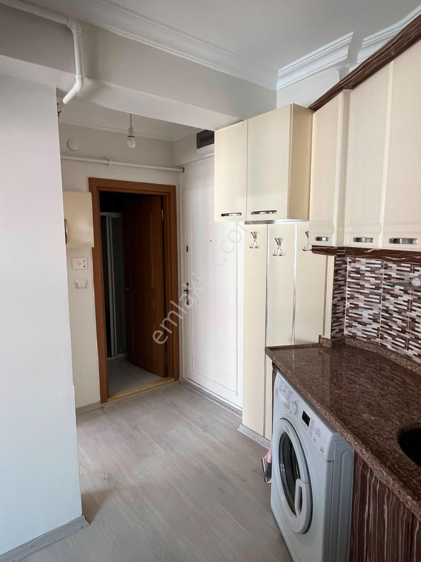 Century 21 Vizyondan Mamure Mahallesinde Eşyalı 1+1 Kiralık Daire - Görsel 18