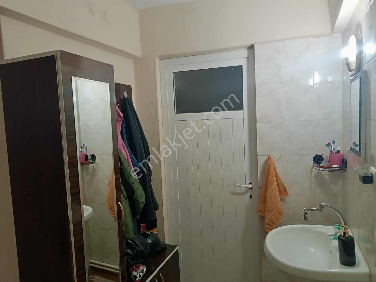 Muradiye Ana Cadde Üzeri Kiracılı 3+1 Doğalgazlı Daire - Görsel 5