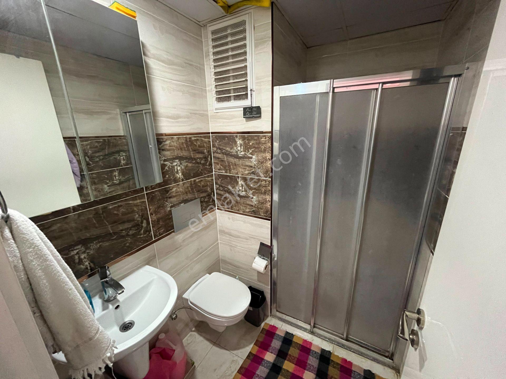 Zeytinköy Mahallesinde Arakat Asansörlü Eşyalı 2+1 Apart A-y-2 - Görsel 12