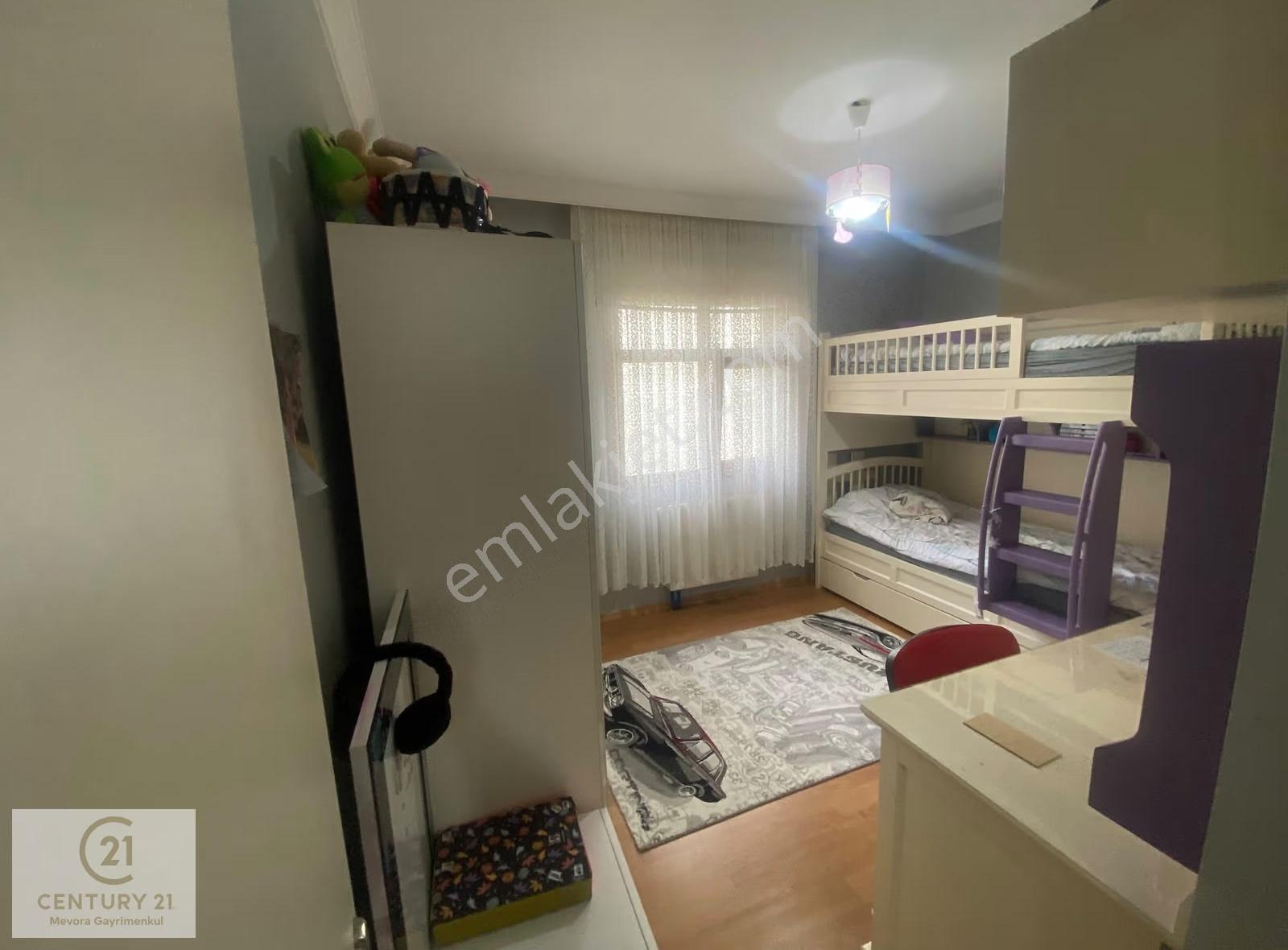 Geniş, Ferah Ve Aile Yaşamına Uygun Kiralık 3+1 Daire - Görsel 28