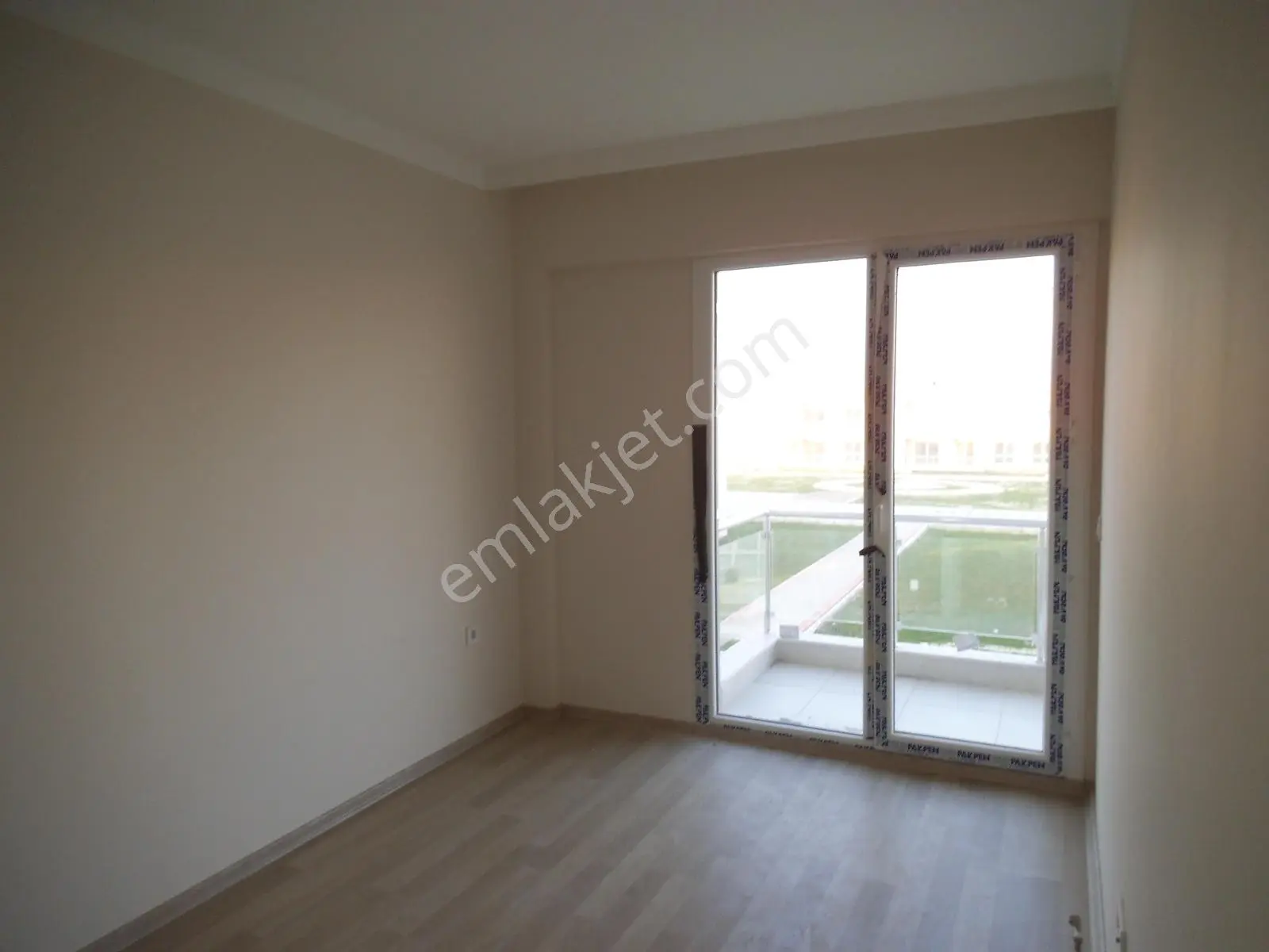 Menemen Seyrek Villakent'te Site İçinde Satılık 1+1 Daire - Görsel 2