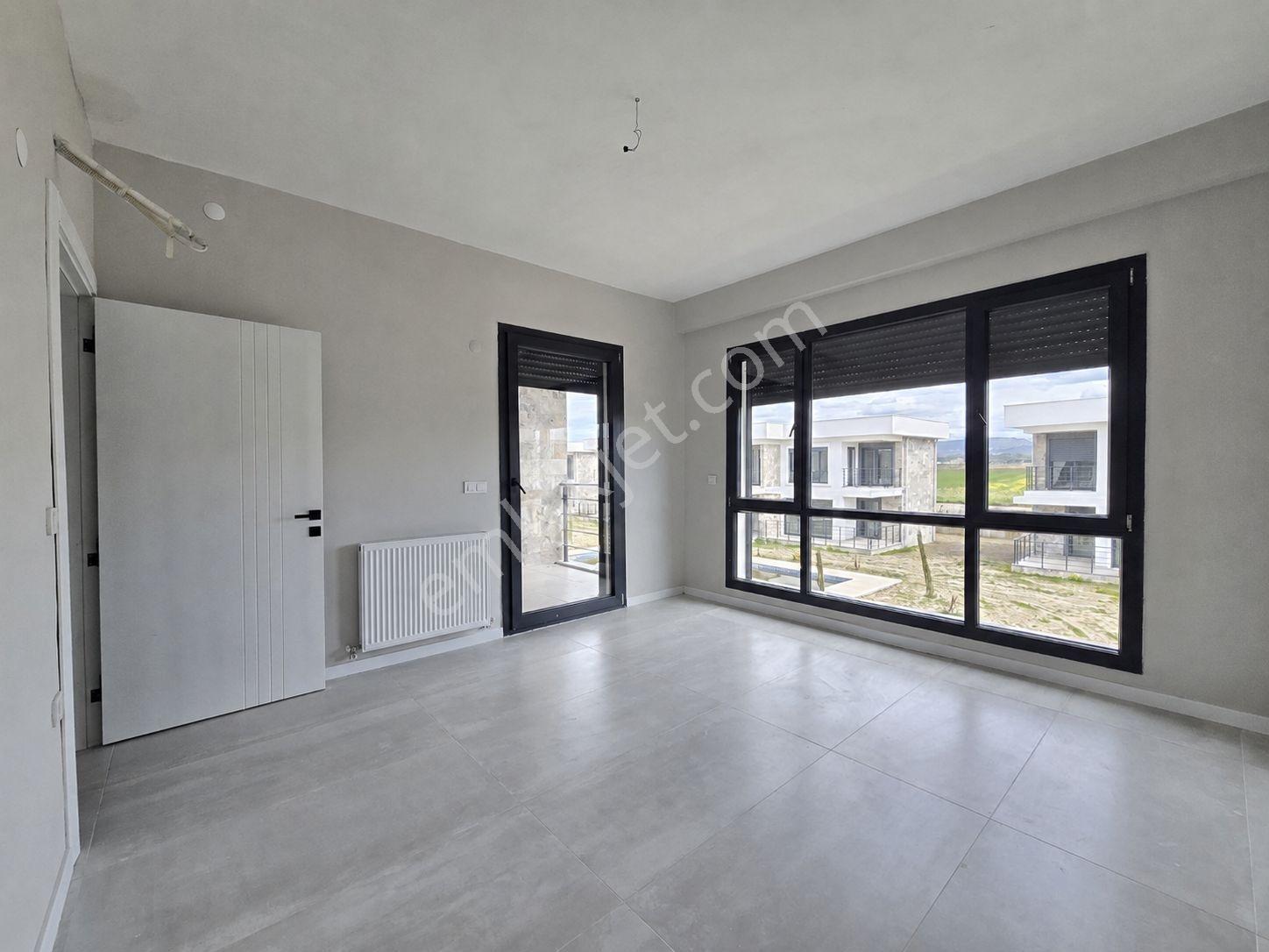 Ayvalık Altınova Da 2+1 Satılık Villa - Görsel 15