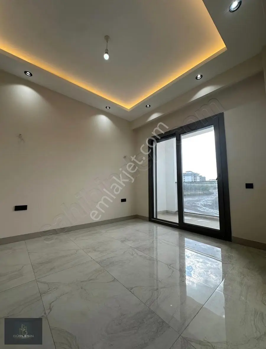 Gürlesinde Havuzlu Site Konseptli Sıfır Kiralık 3+1 Lüks Daire - Görsel 2