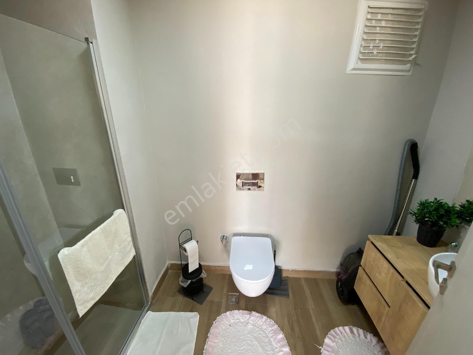 Ayvalık Kadraj Ayazmend Sitesinde Site İçi Cepheli Satılık 2+1 - Görsel 4