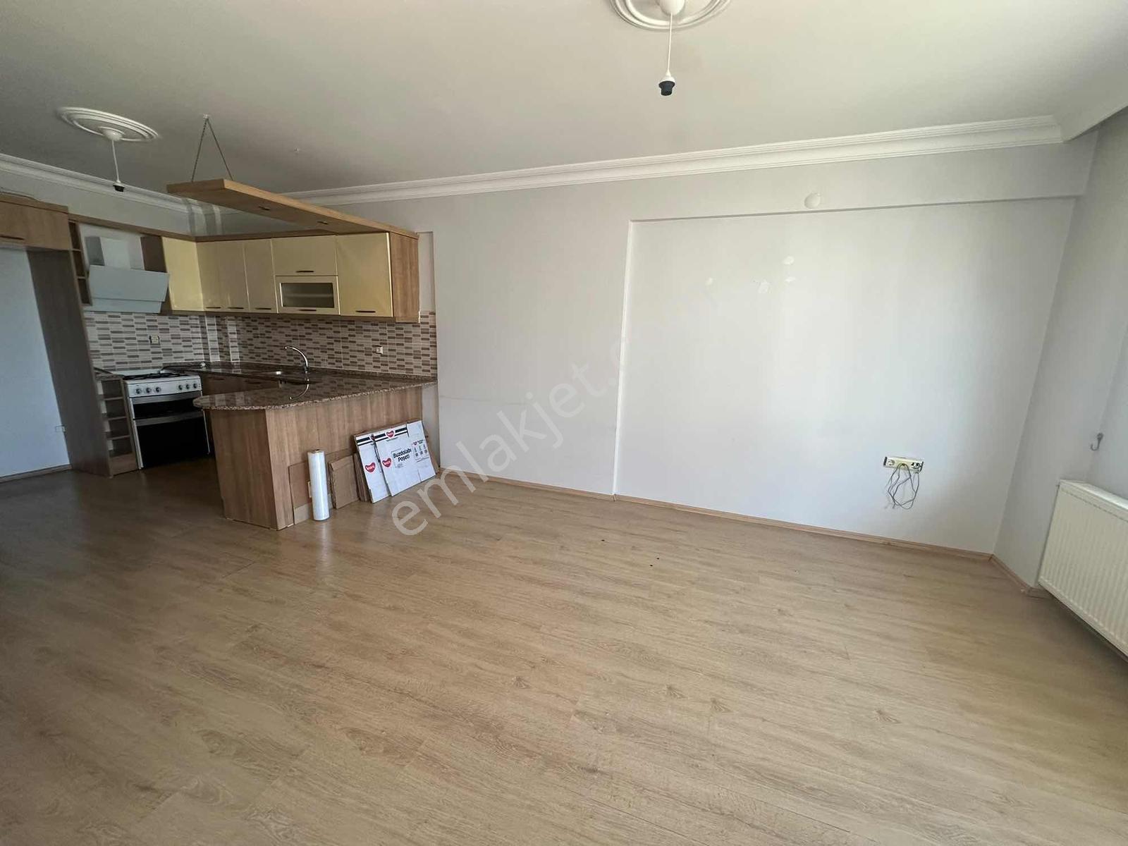 Satılık 2+1 Daire Kampüs Yolu Üzerinde -remax İlknur Doğan - Görsel 15