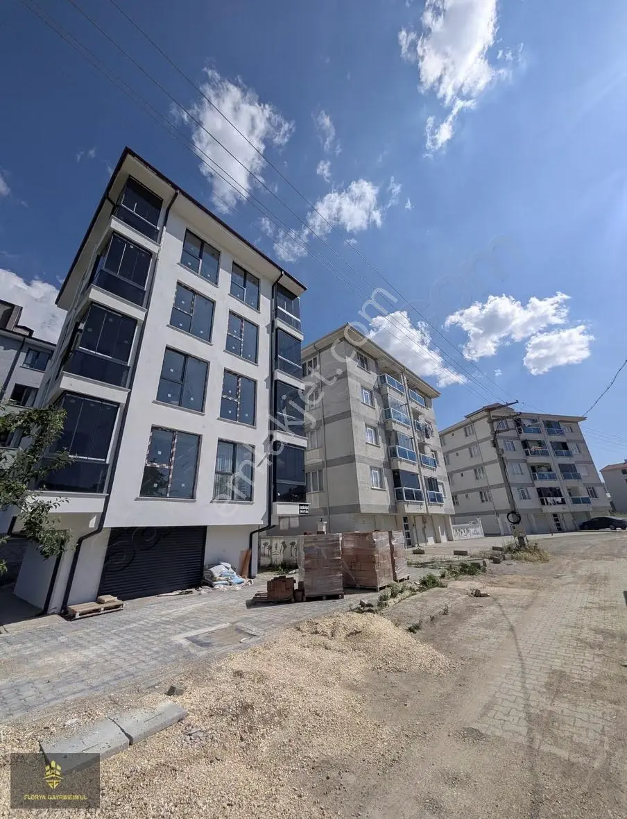 Florya Gm. Satılık Lüks 1+1 Daire Şehir Hastanesi Yakını