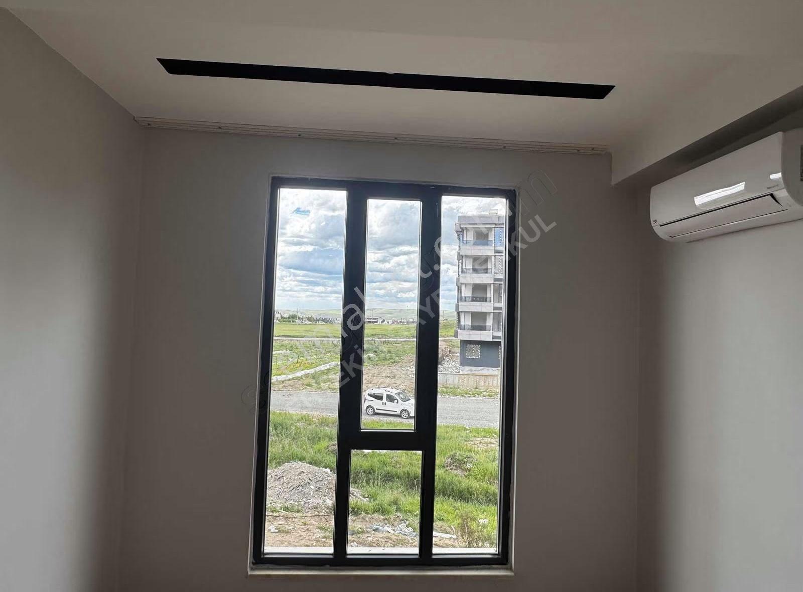 Gültepe Mahalesinde Kiralık Sıfır 1+1 Daire - Görsel 14