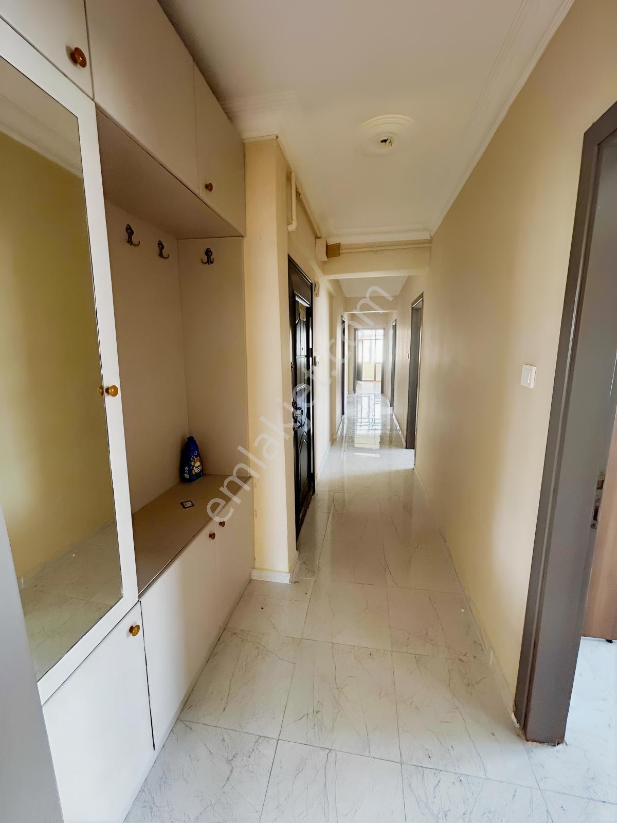Maltepe'de 3+1 Geniş Kullanışlı Daire - Görsel 8