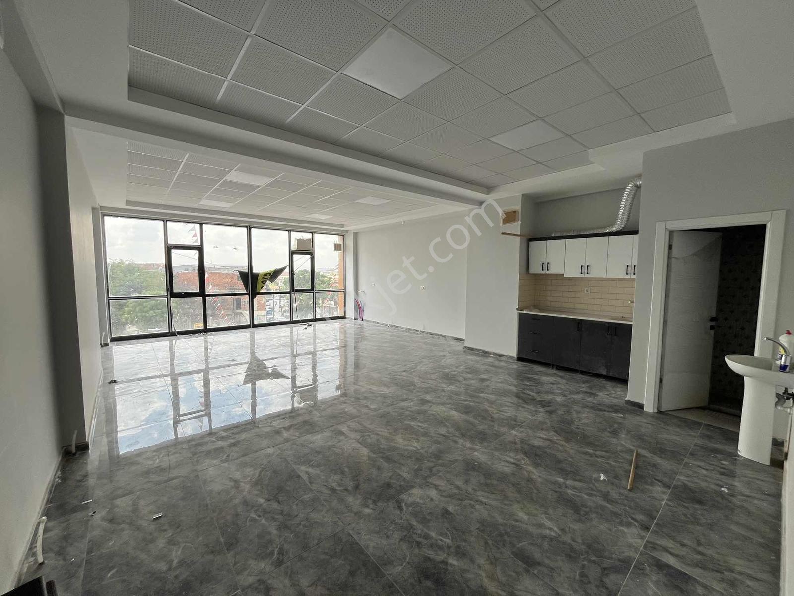 Mülk Emlak Ofisinden Kiralık Ofisler Kaçırılmaz Fırsatlar - Görsel 5