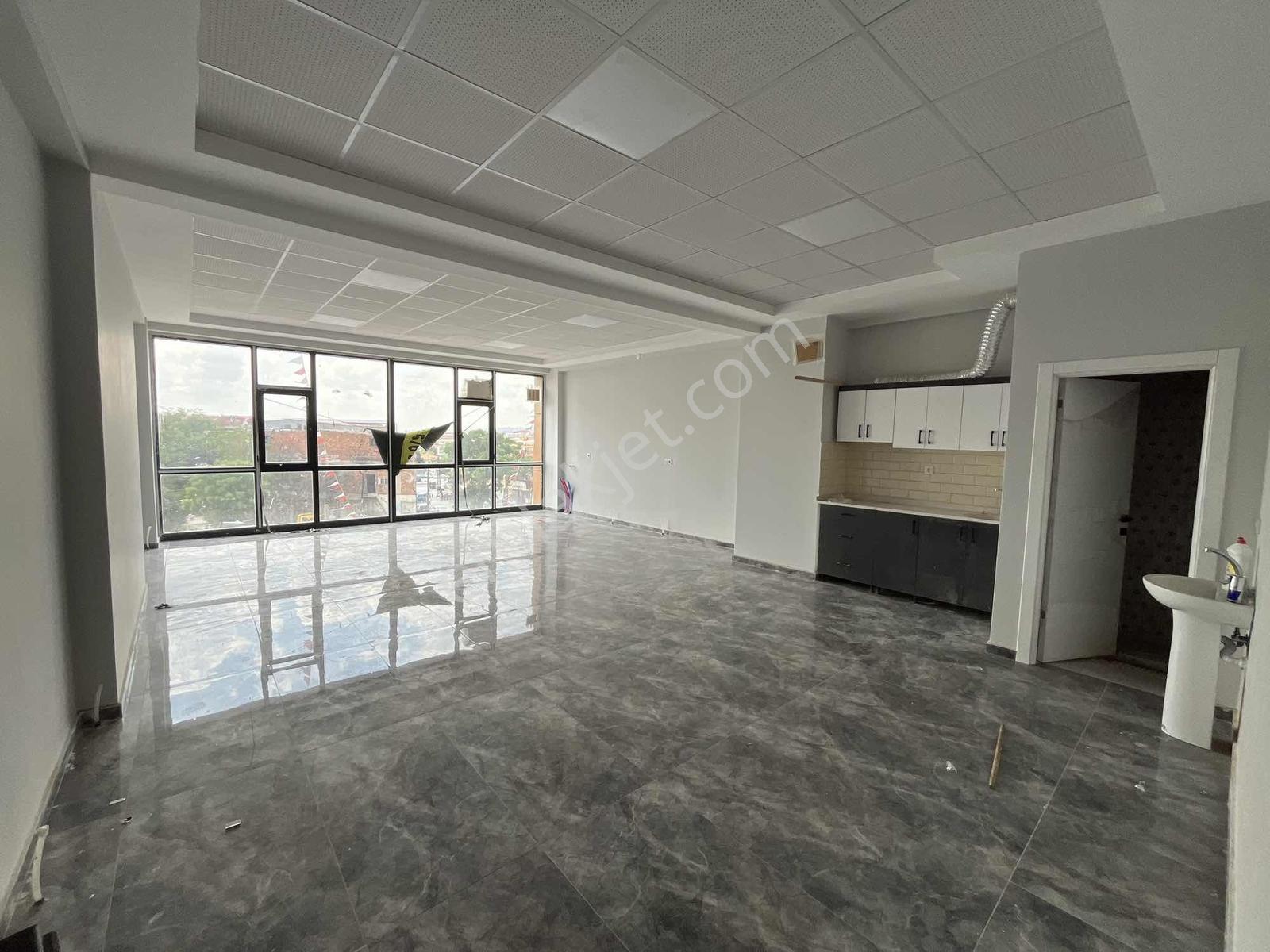 Mülk Emlak Ofisinden Kiralık Ofisler Kaçırılmaz Fırsatlar - Görsel 26
