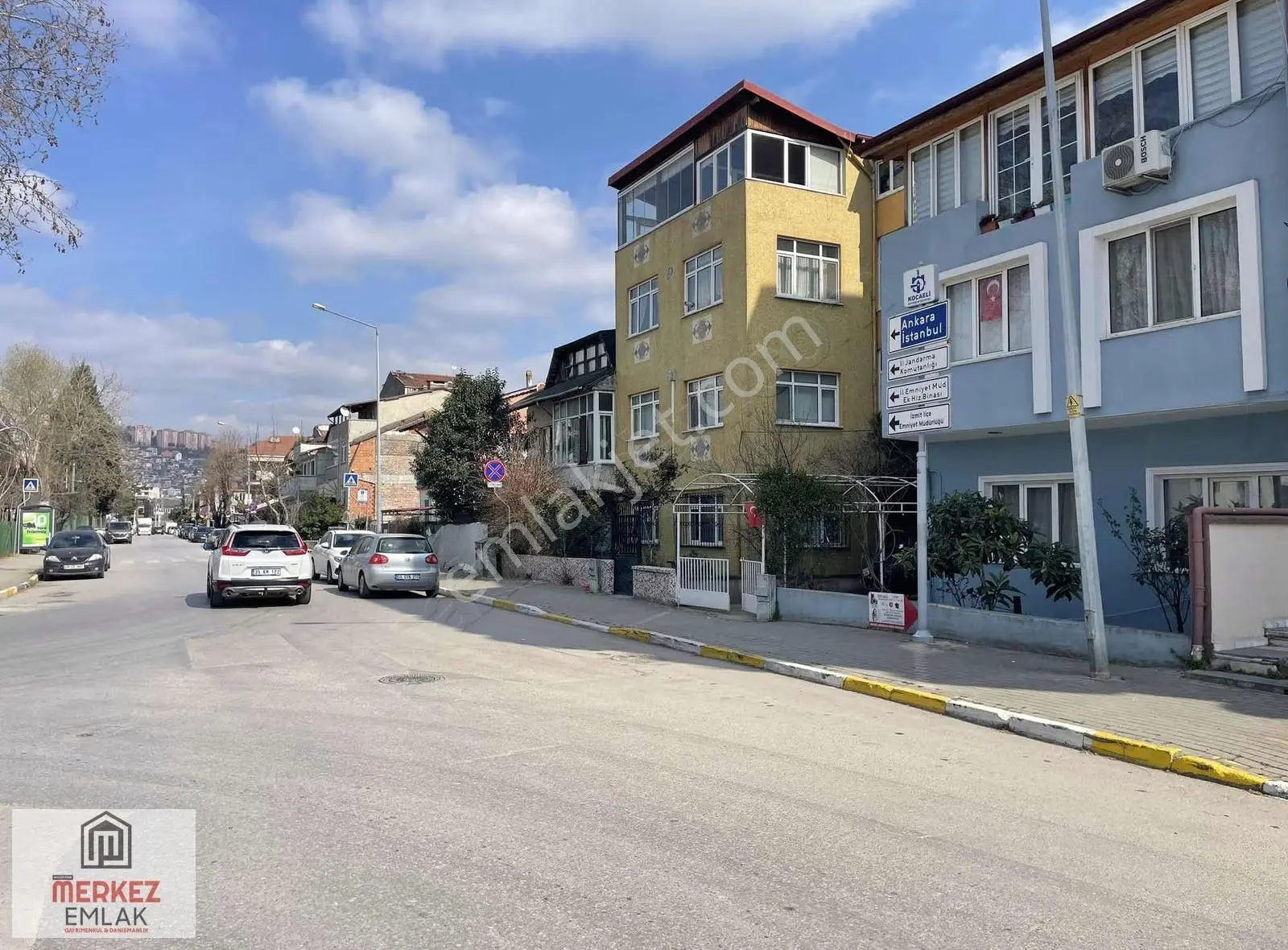 İzmit 42 Evler Mahallesinde Kiralık 1+1 Daireler - Görsel 2