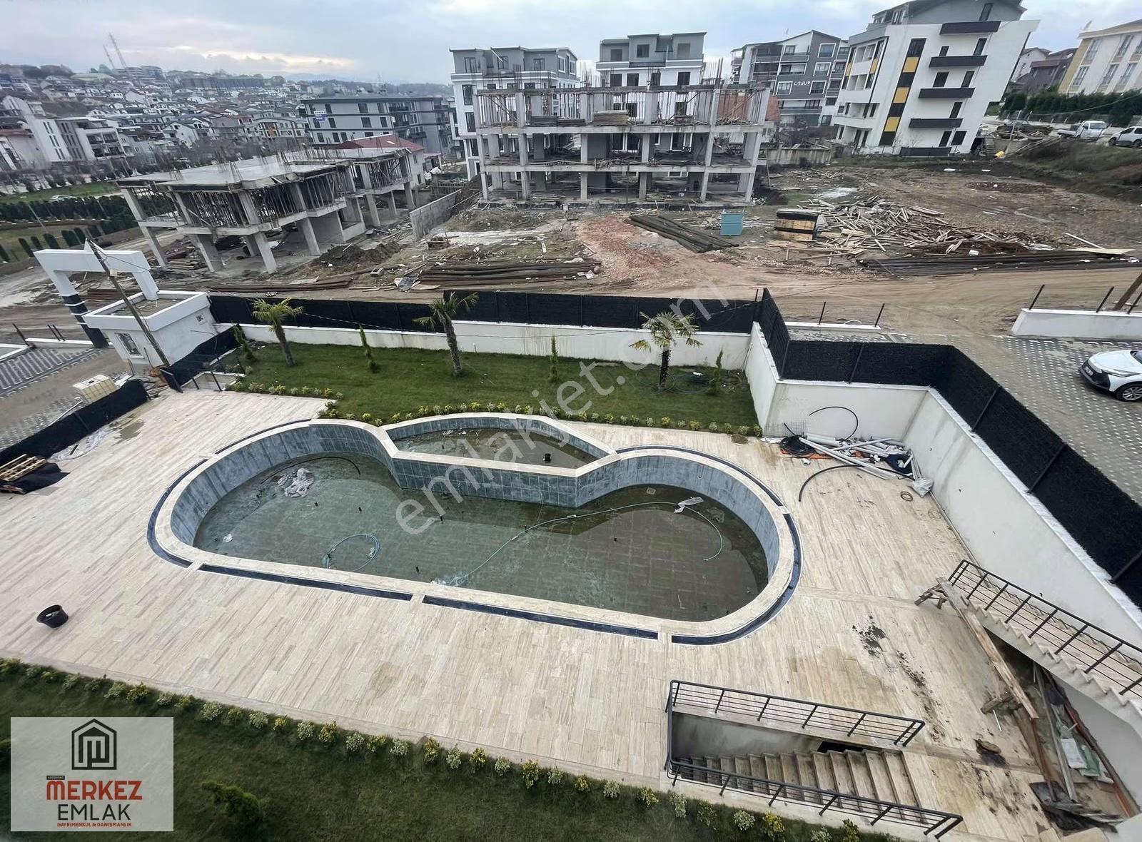 Başiskele Yeşilyurtta Mamik Reform Sitesinde Kiralık 3+1 En Üst - Görsel 22