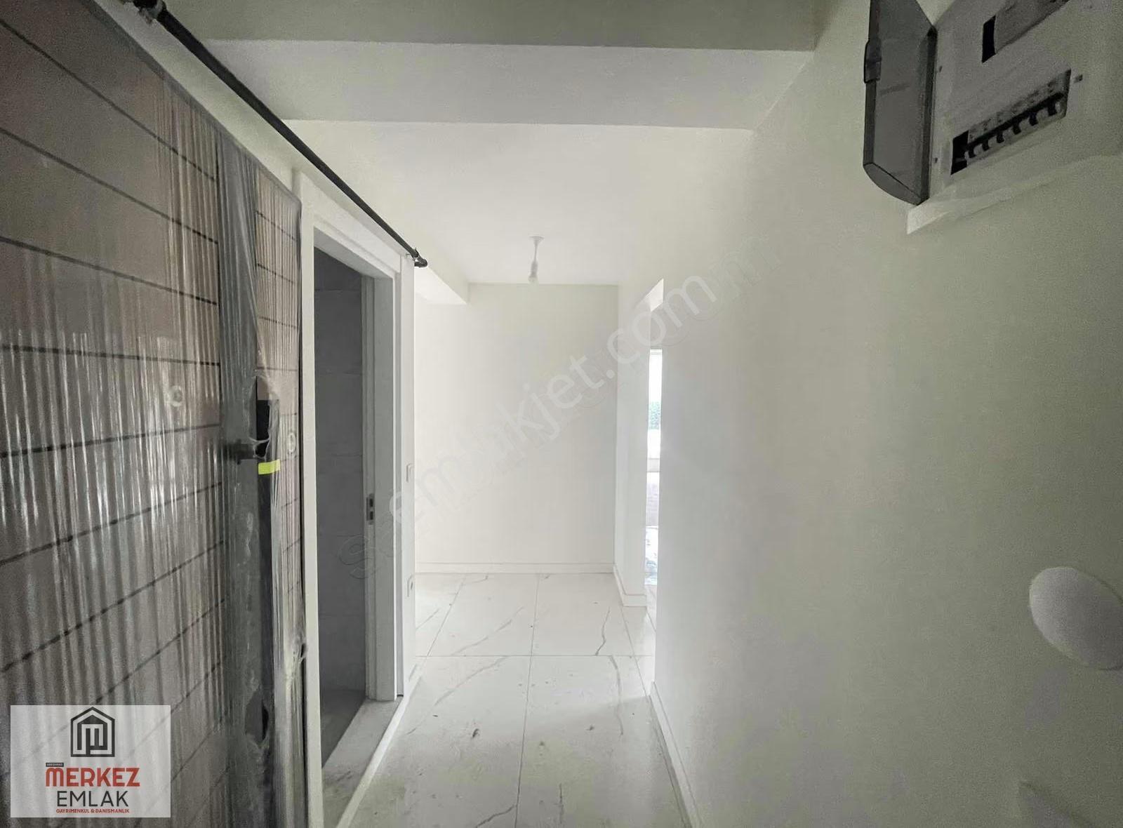 Başiskele Yeşilyurtta Mamik Reform Sitesinde Kiralık 3+1 En Üst - Görsel 3