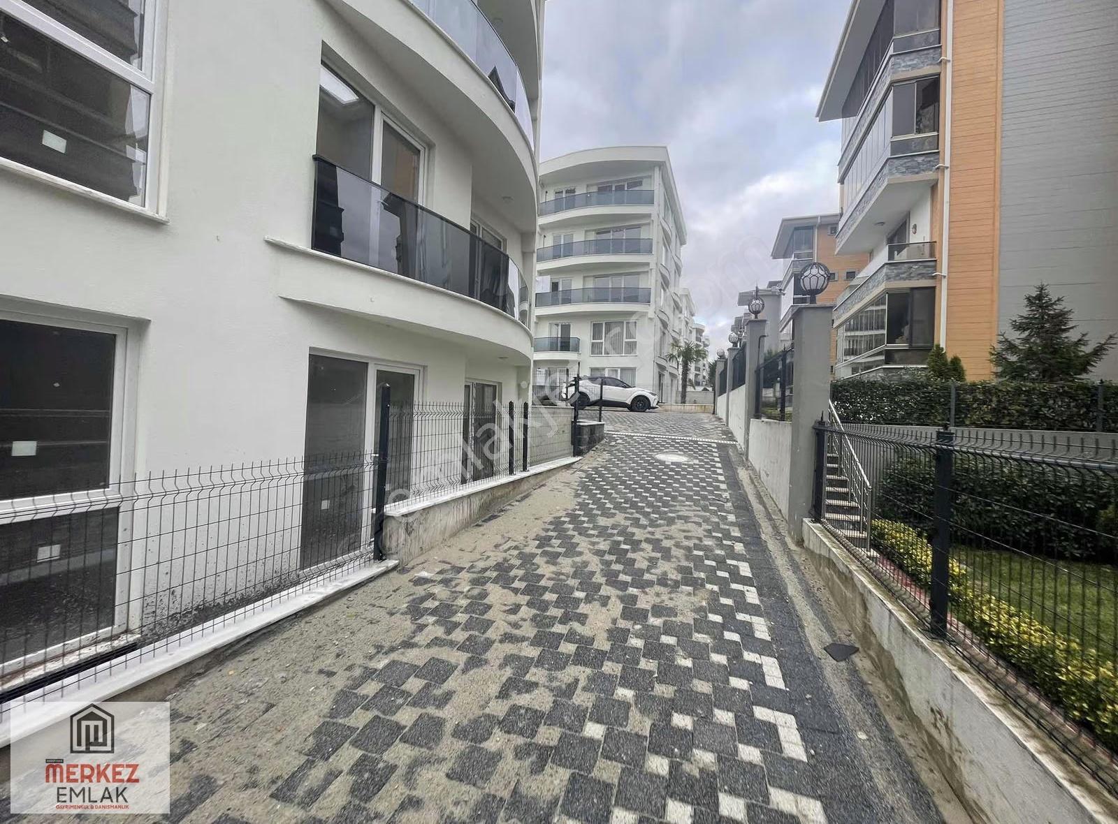 Başiskele Yeşilyurtta Mamik Reform Sitesinde Kiralık 3+1 En Üst - Görsel 29