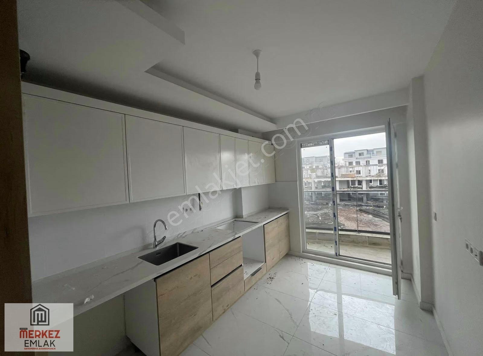Başiskele Yeşilyurtta Mamik Reform Sitesinde Kiralık 3+1 En Üst - Görsel 17