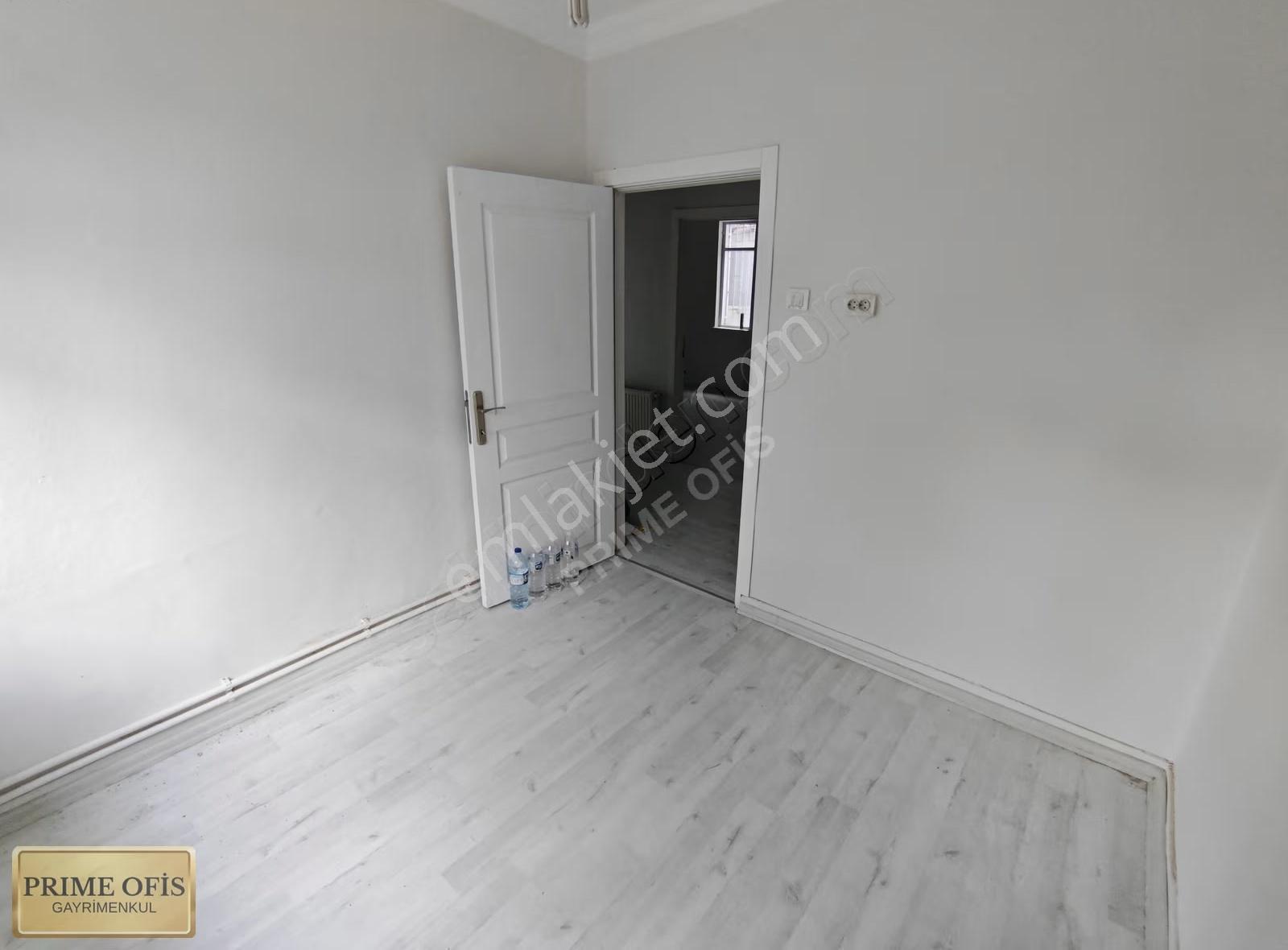 Ayvalı Mah.de Cadde Üzerinde Kiralık 3+1 Giriş Daire - Görsel 3