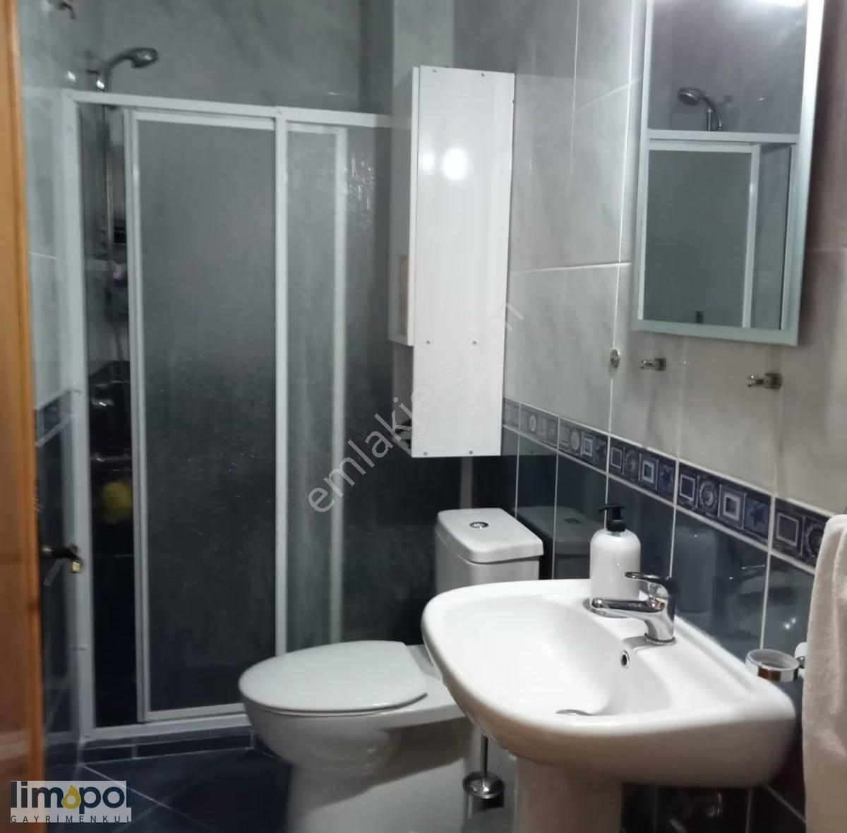 Limopol'den Daire Fiyatına İkiz Villa Uzun Dönem Kiralık - Görsel 4