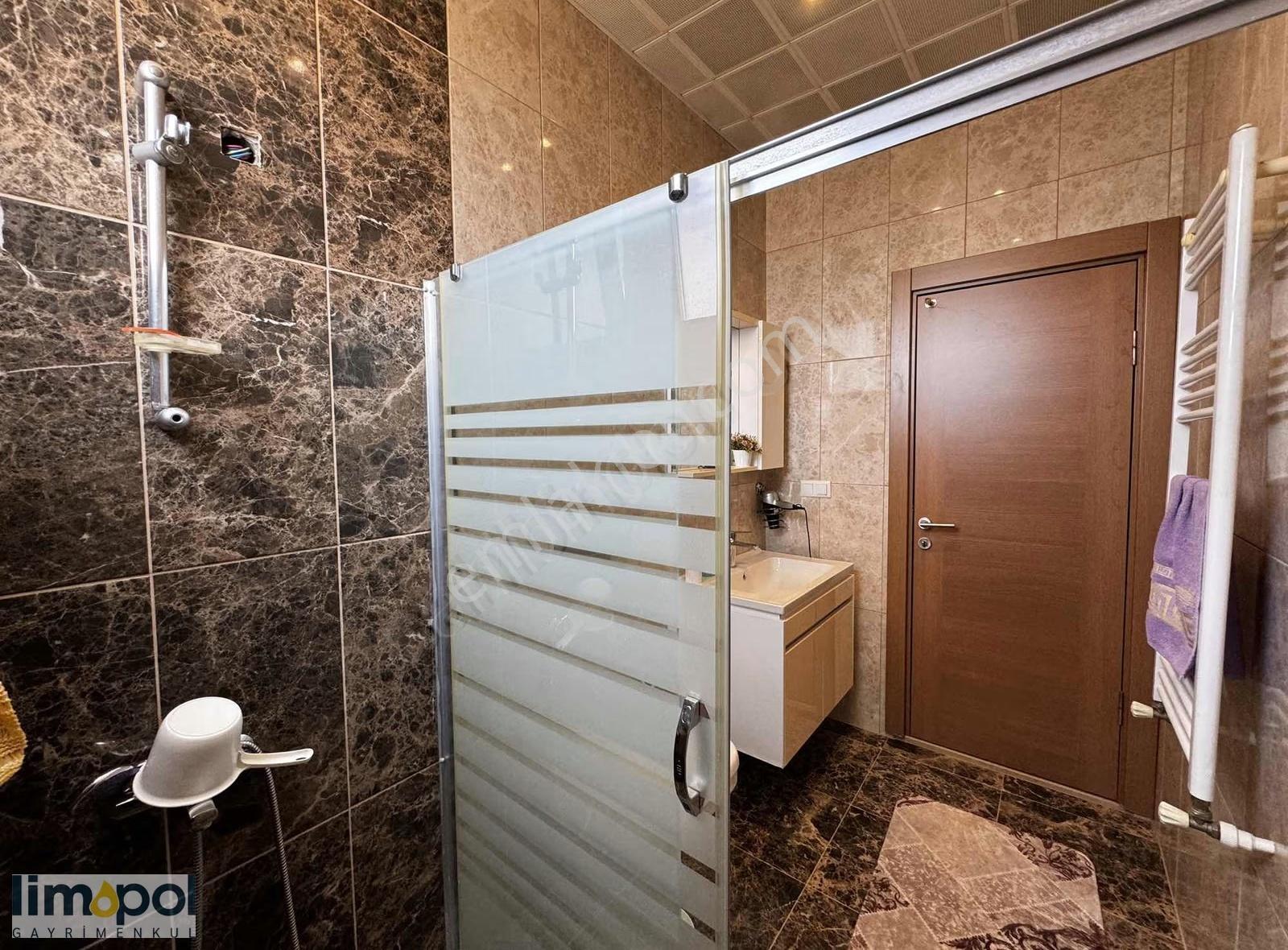 Tuzlada Sahile Yakın Konumda 3+1 150 M2 Geniş,şık Satılık Daire - Görsel 12