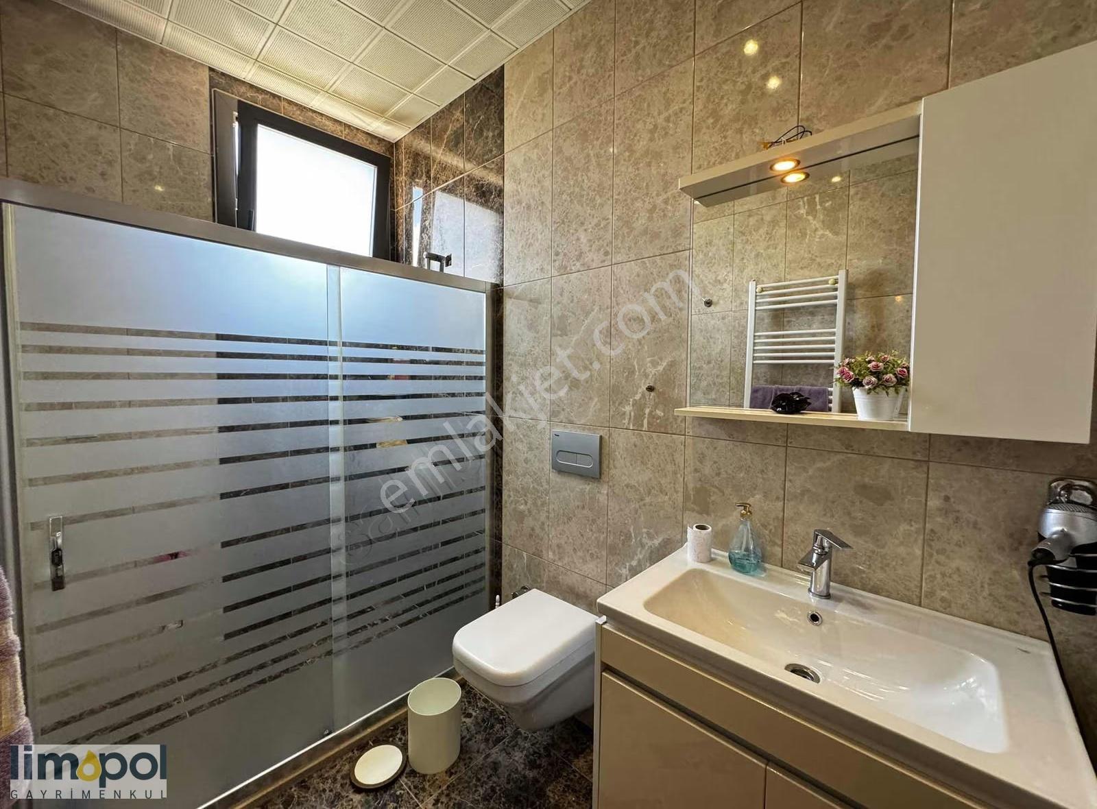 Tuzlada Sahile Yakın Konumda 3+1 150 M2 Geniş,şık Satılık Daire - Görsel 11