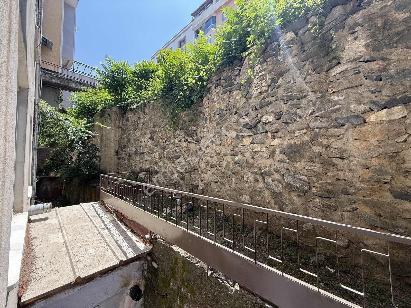 Bm Real Estate Satılık 1+1 Eşyalı / Bahçeli Daire - Görsel 17