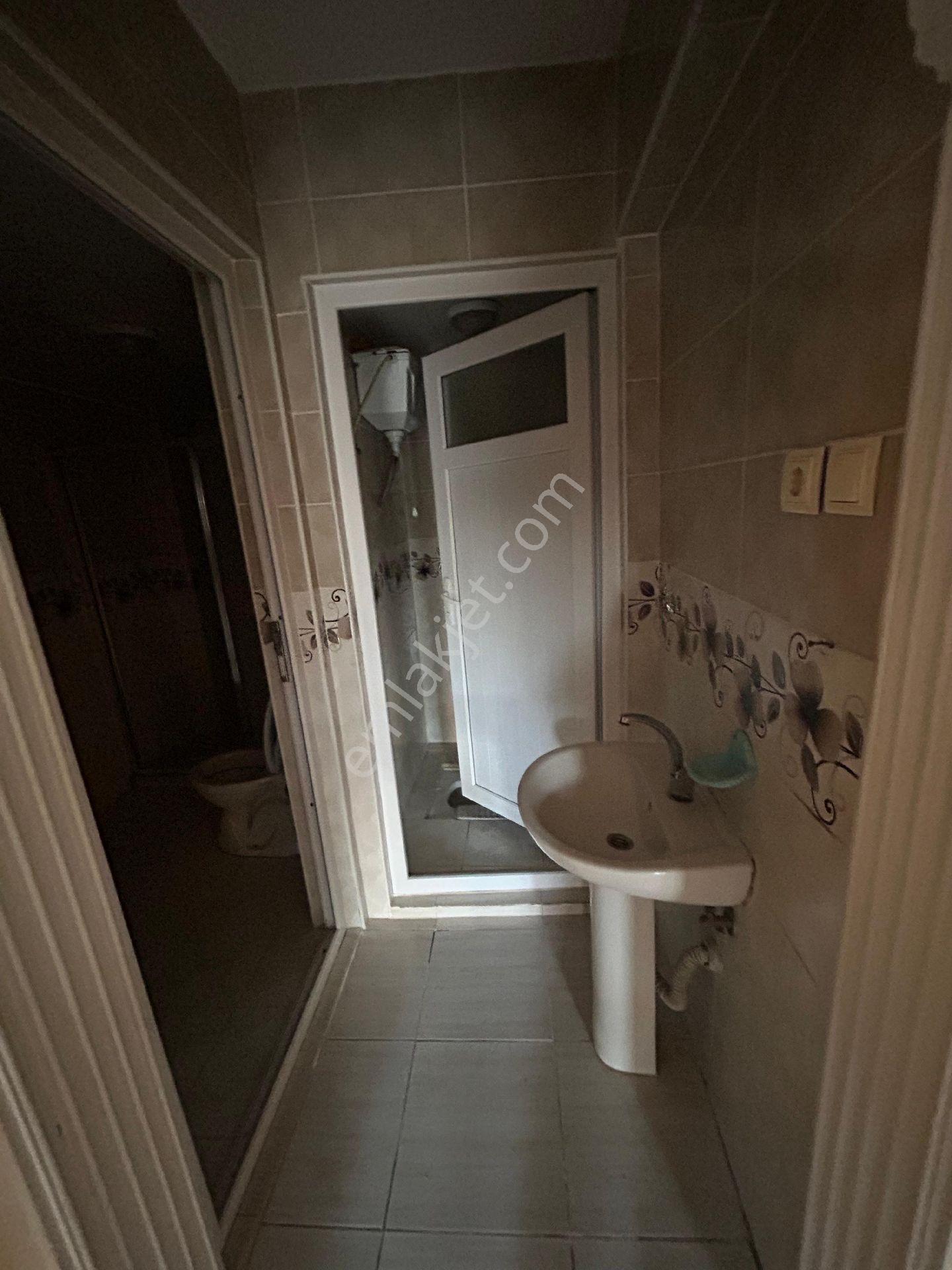 Manisa Akhisar Efendi Mah. ‼️çiçekli Camin Yanı Kiralık Doğalgazlı 3+1 Daire - Görsel 13