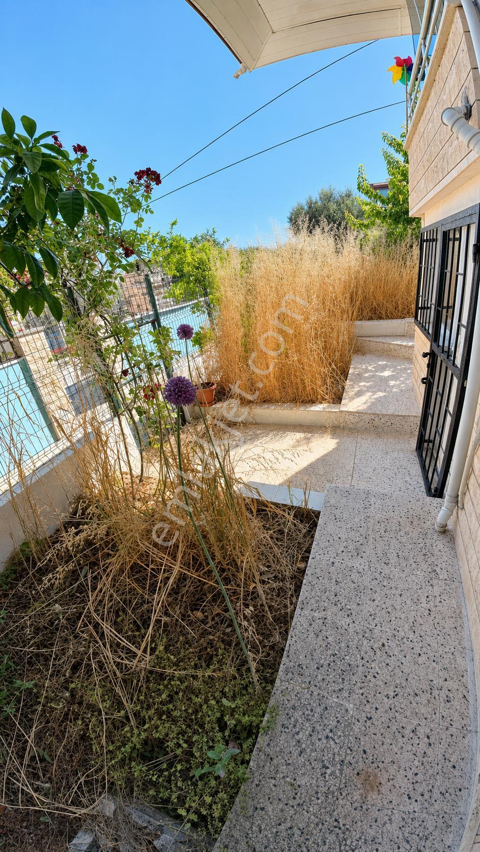 Cundada Deniz Manzaralı, Bahçeli Ve Bakımlı Satılık Villa - Görsel 23