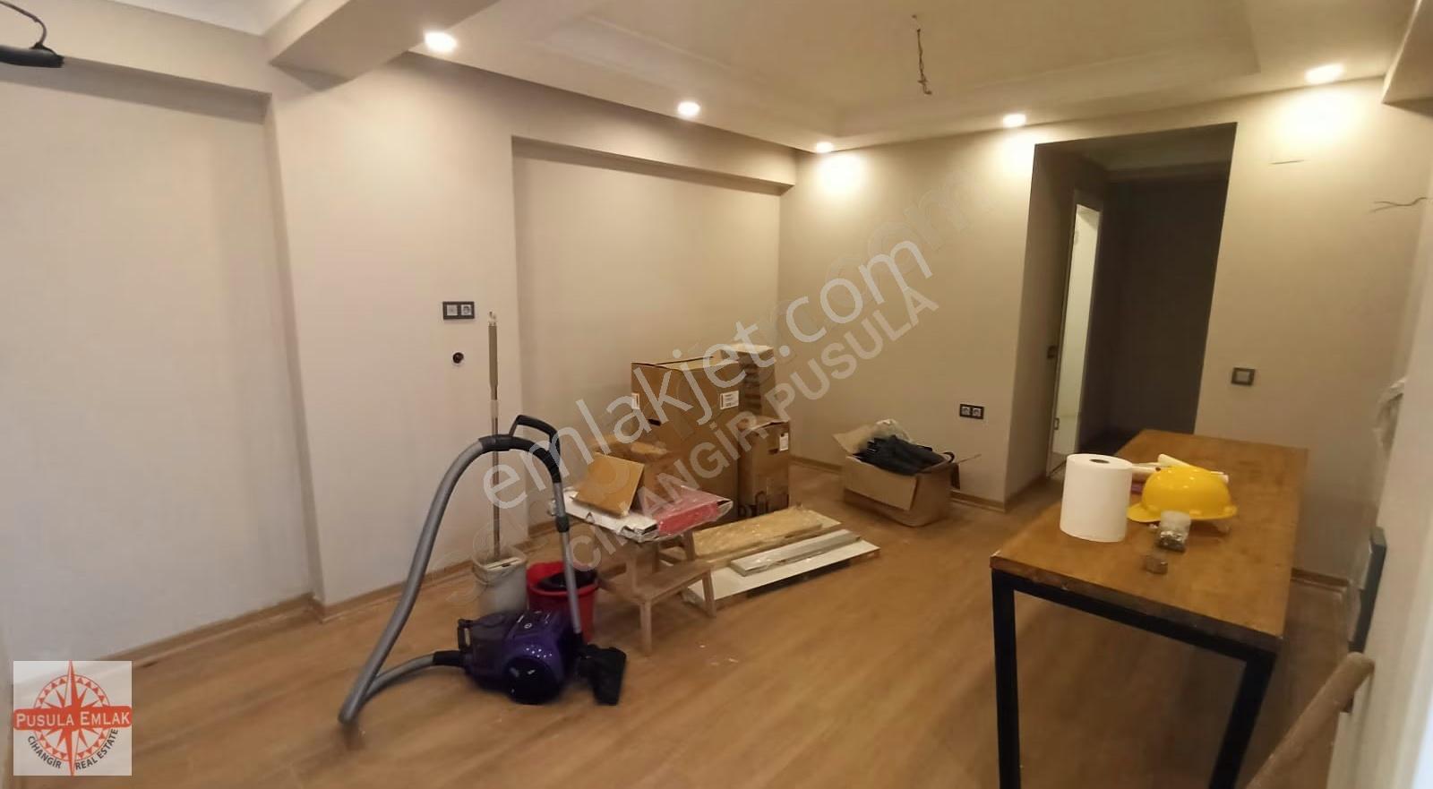 Cihangir'de Kısmi Manzaralı, Bahçeli, Yeni 4+1 Daire - Görsel 10