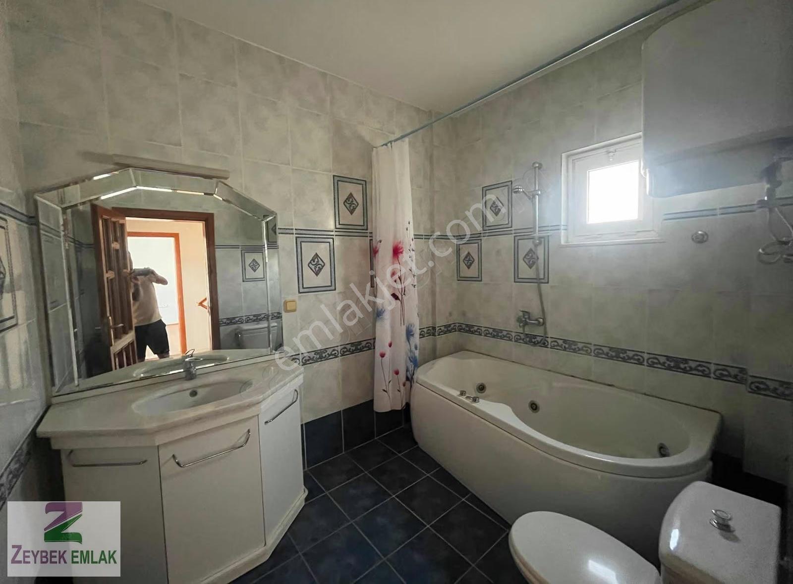 Foça Mahallesi Satılık 6+2 Villa - Görsel 4