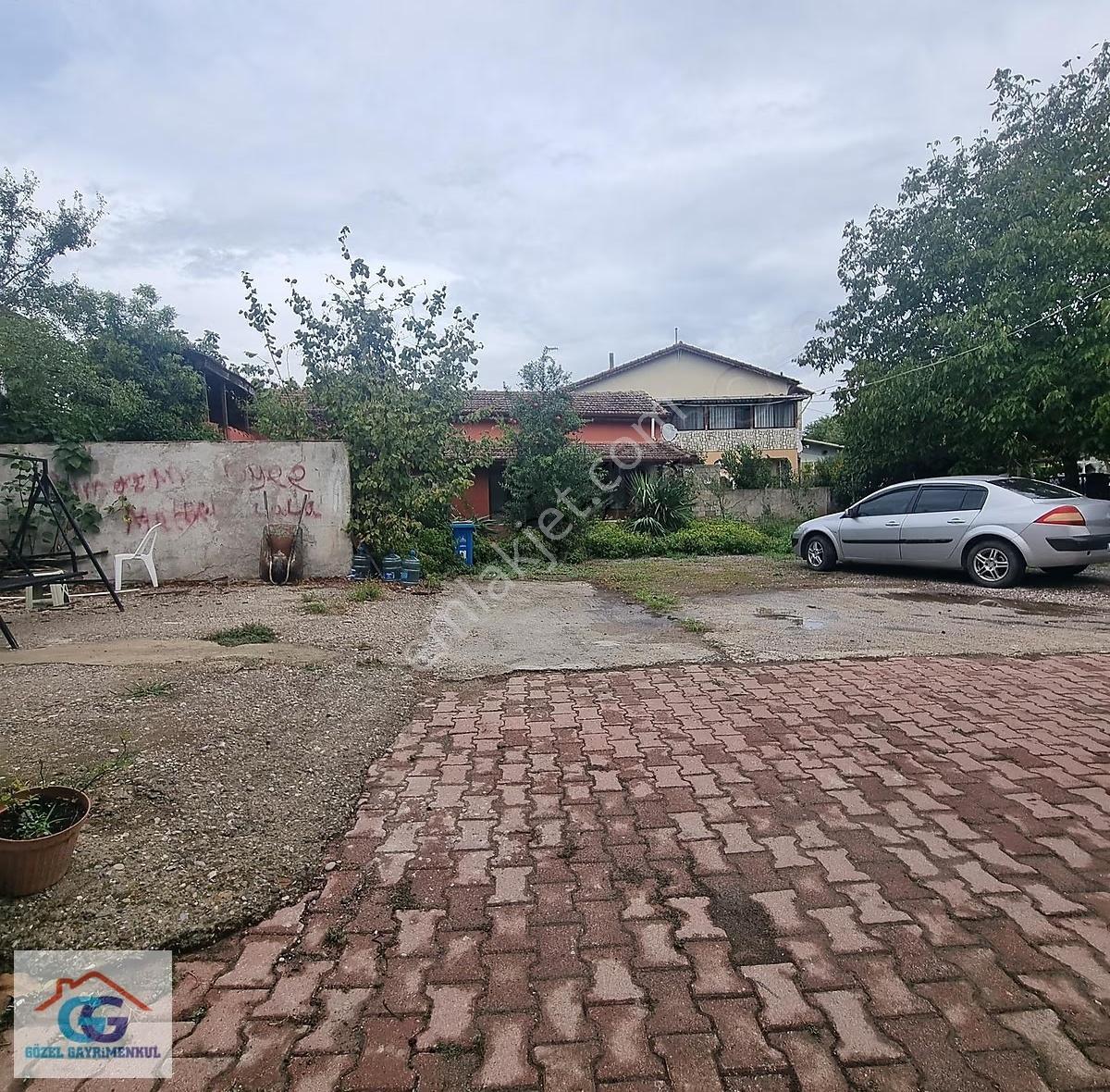 Gözel Gayrimenkulden Kartepe Uzunbey M.içinde 5adet Ev Olan Arsa - Görsel 4